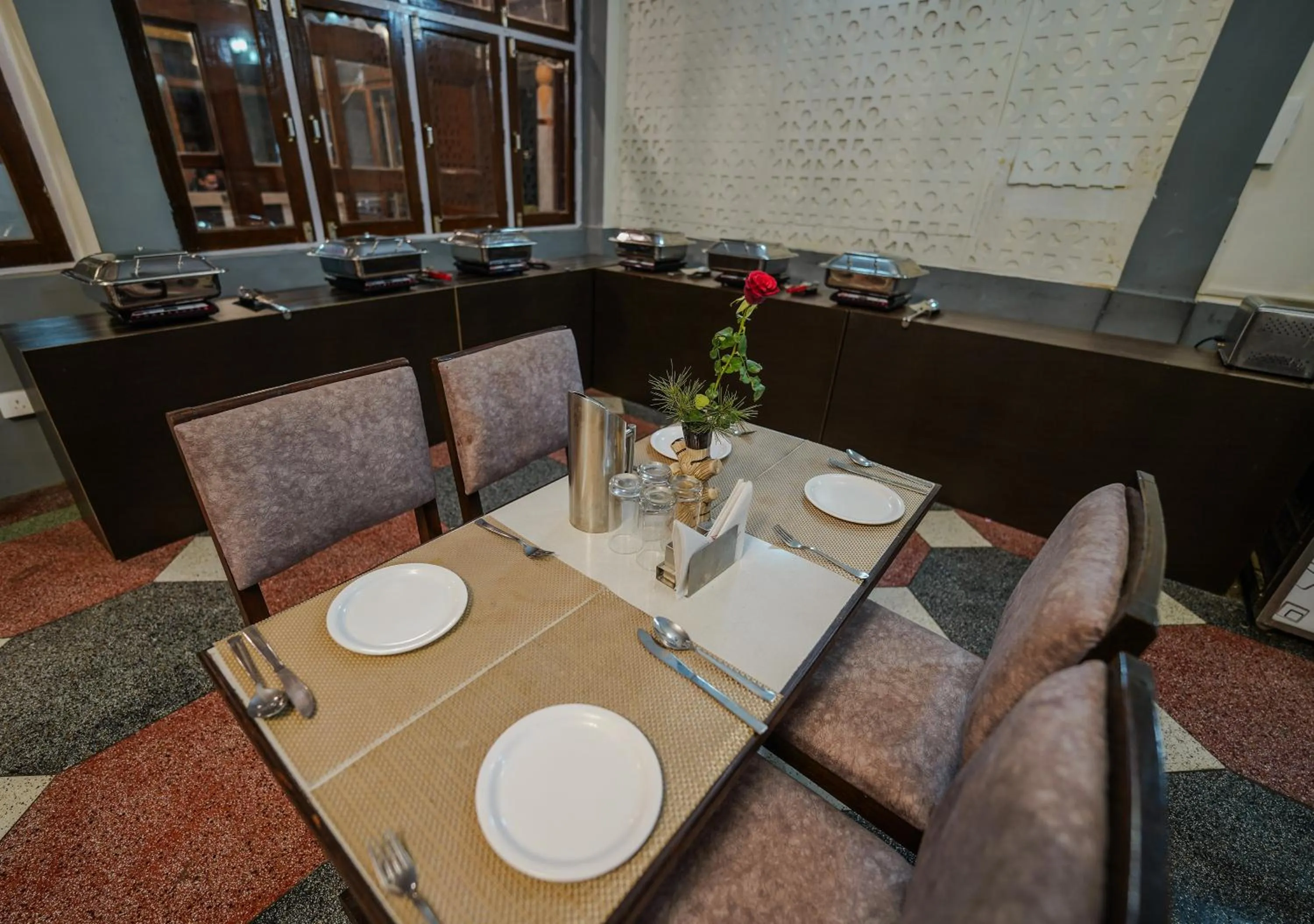 Restaurant/places to eat in Hotel Silverton