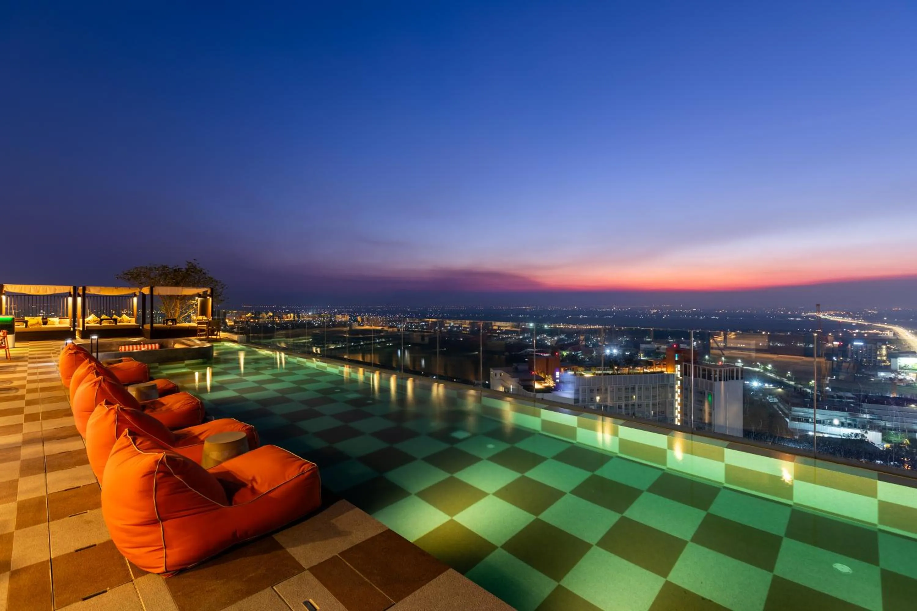 Swimming pool in Centara Ayutthaya