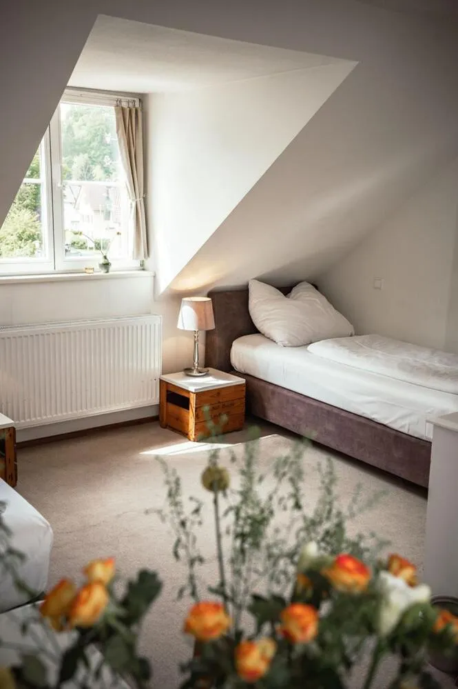 Bed in Allgäuer Genusshotel und Historischer Dorfgasthof Hirsch