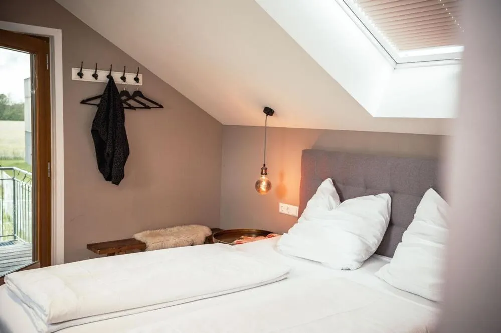 Bed in Allgäuer Genusshotel und Historischer Dorfgasthof Hirsch