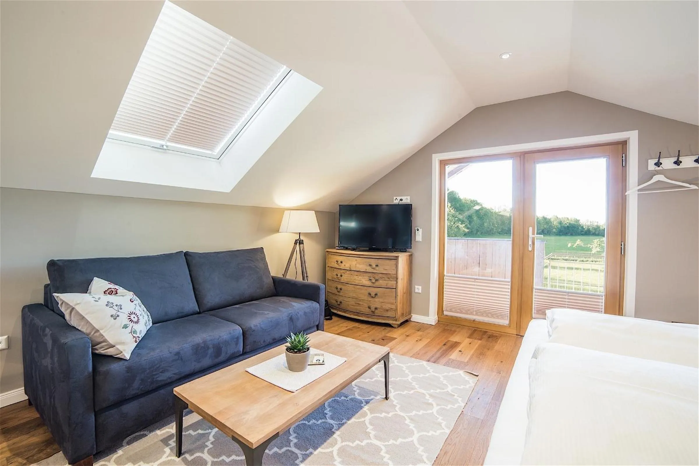 Seating area, Bed in Allgäuer Genusshotel und Historischer Dorfgasthof Hirsch