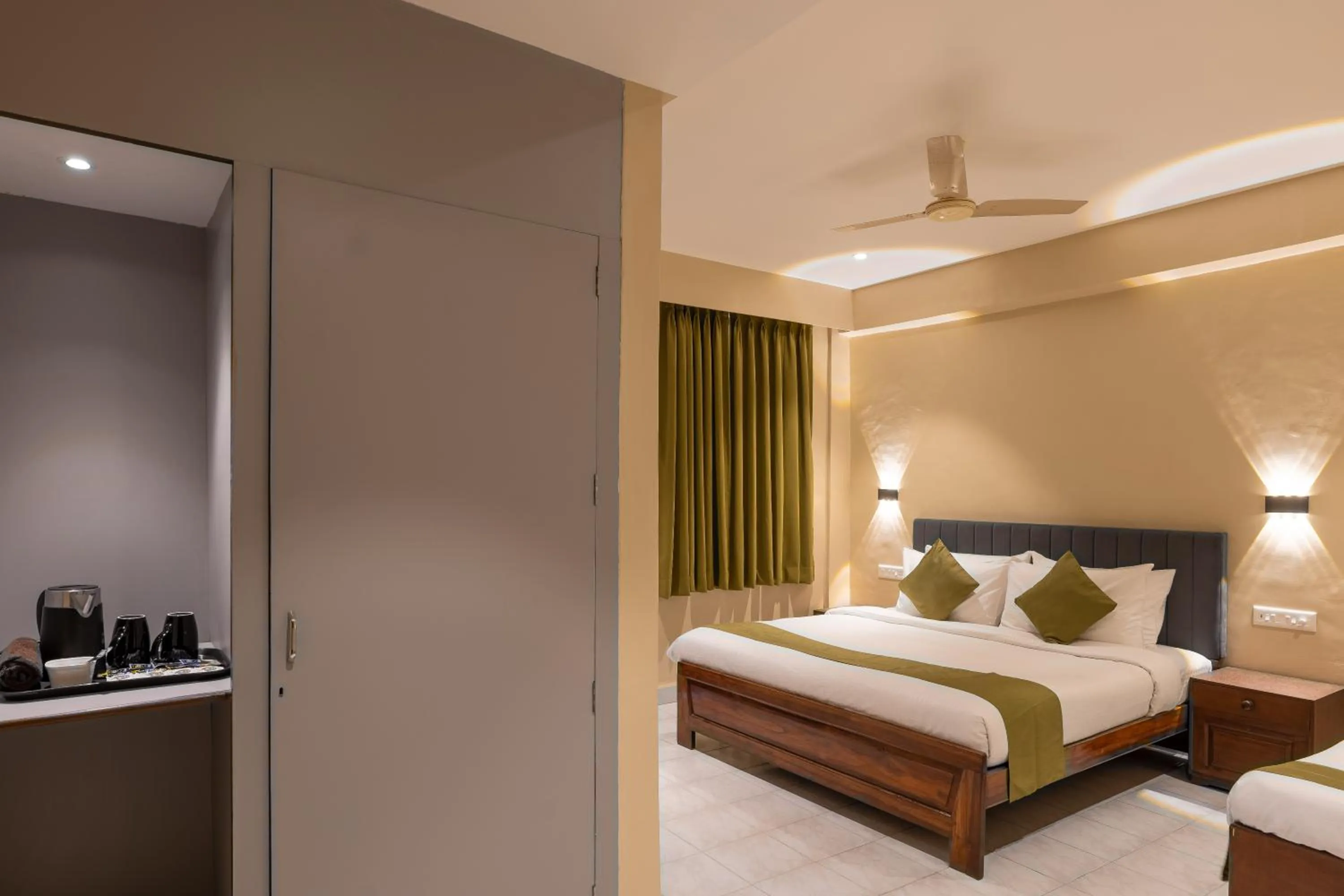 Coffee/tea facilities, Bed in La Ben Resort