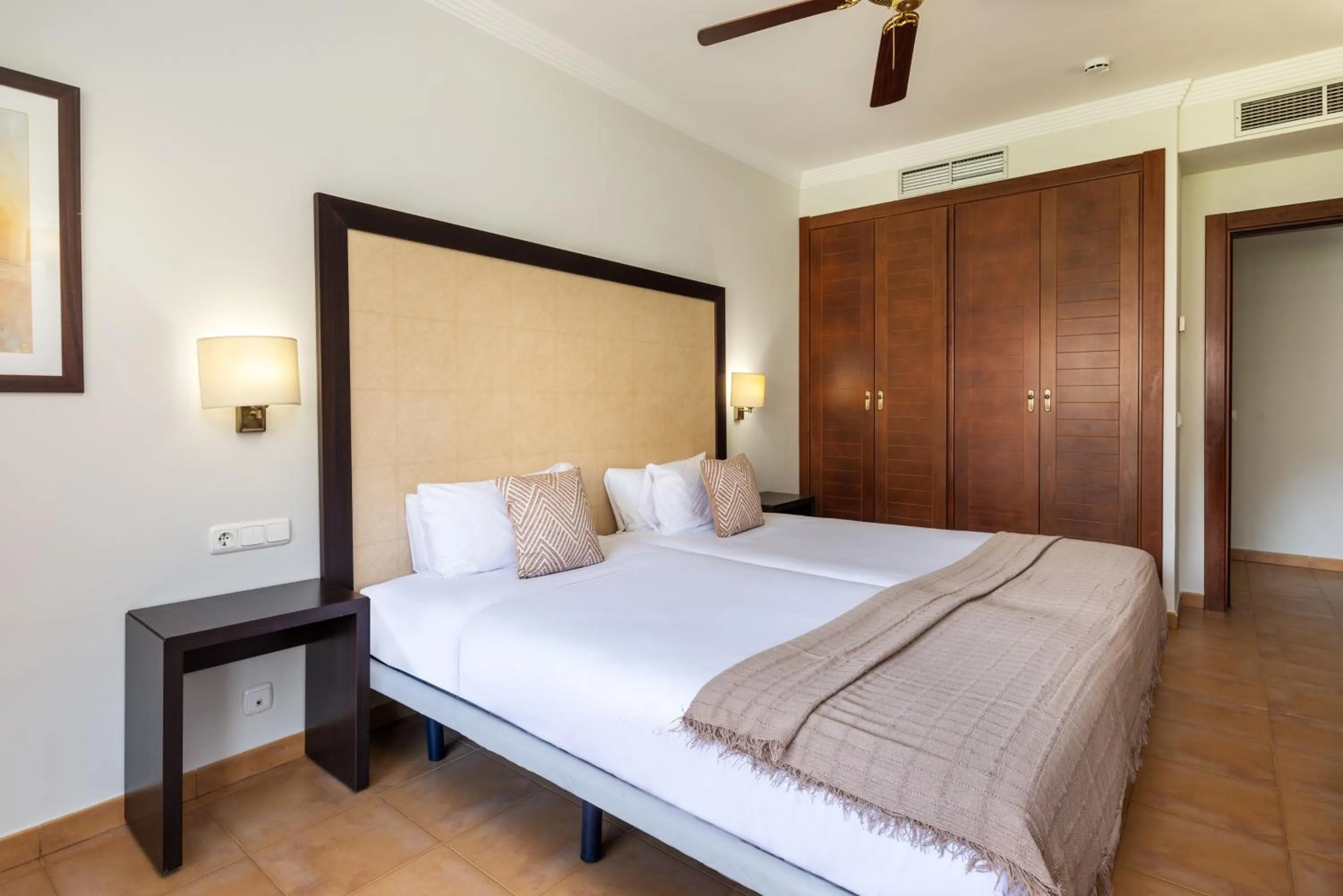 Area and facilities, Bed in Hotel LIVVO Jandía Golf