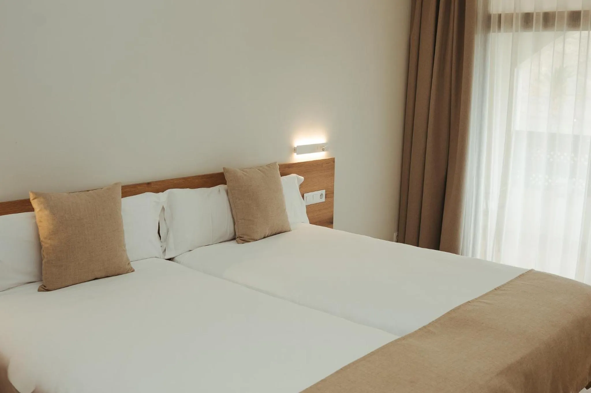 Area and facilities, Bed in Hotel LIVVO Jandía Golf