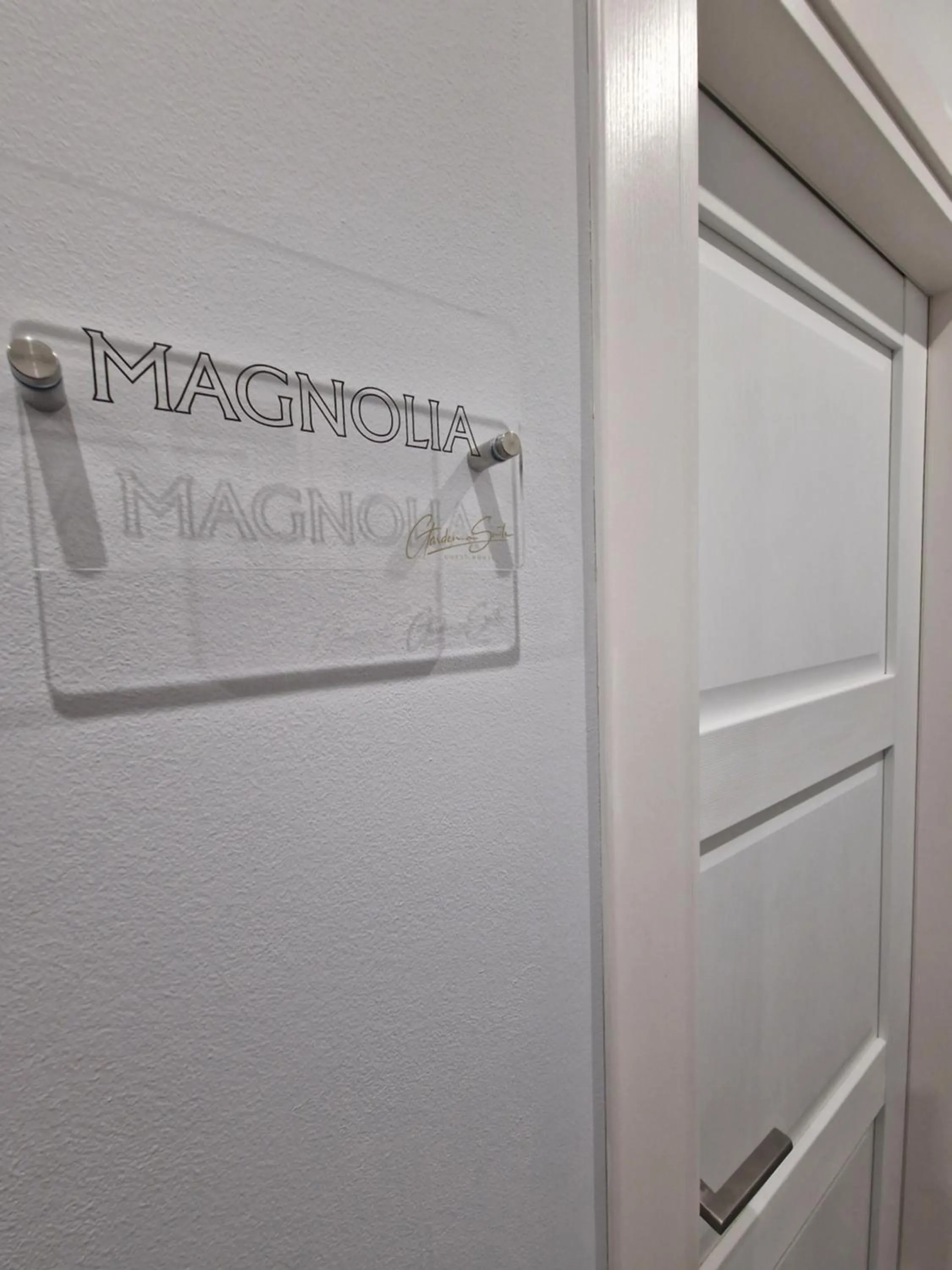 Decorative detail in Gardenia Suite