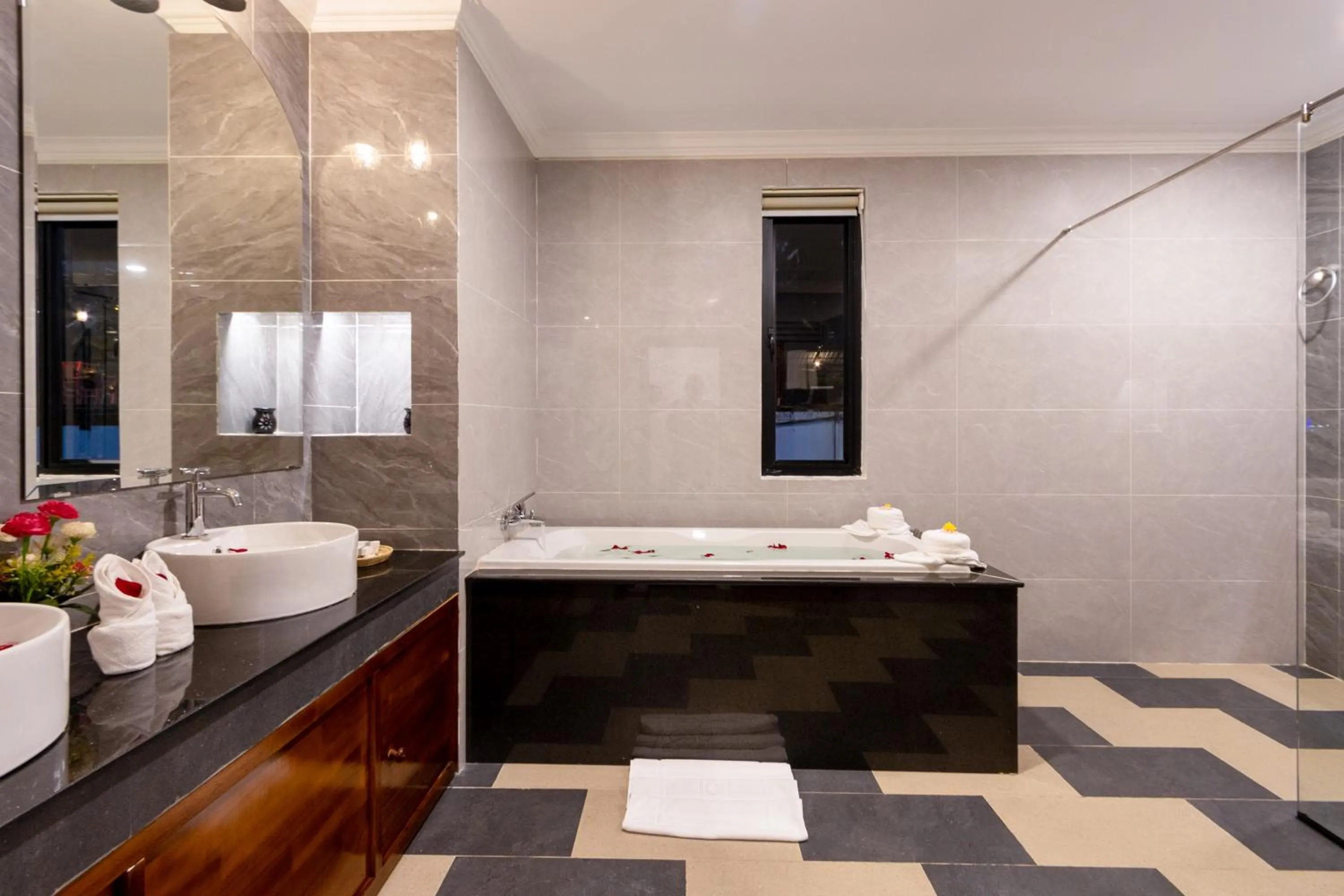 Toilet in Le Vert Angkor Hotel