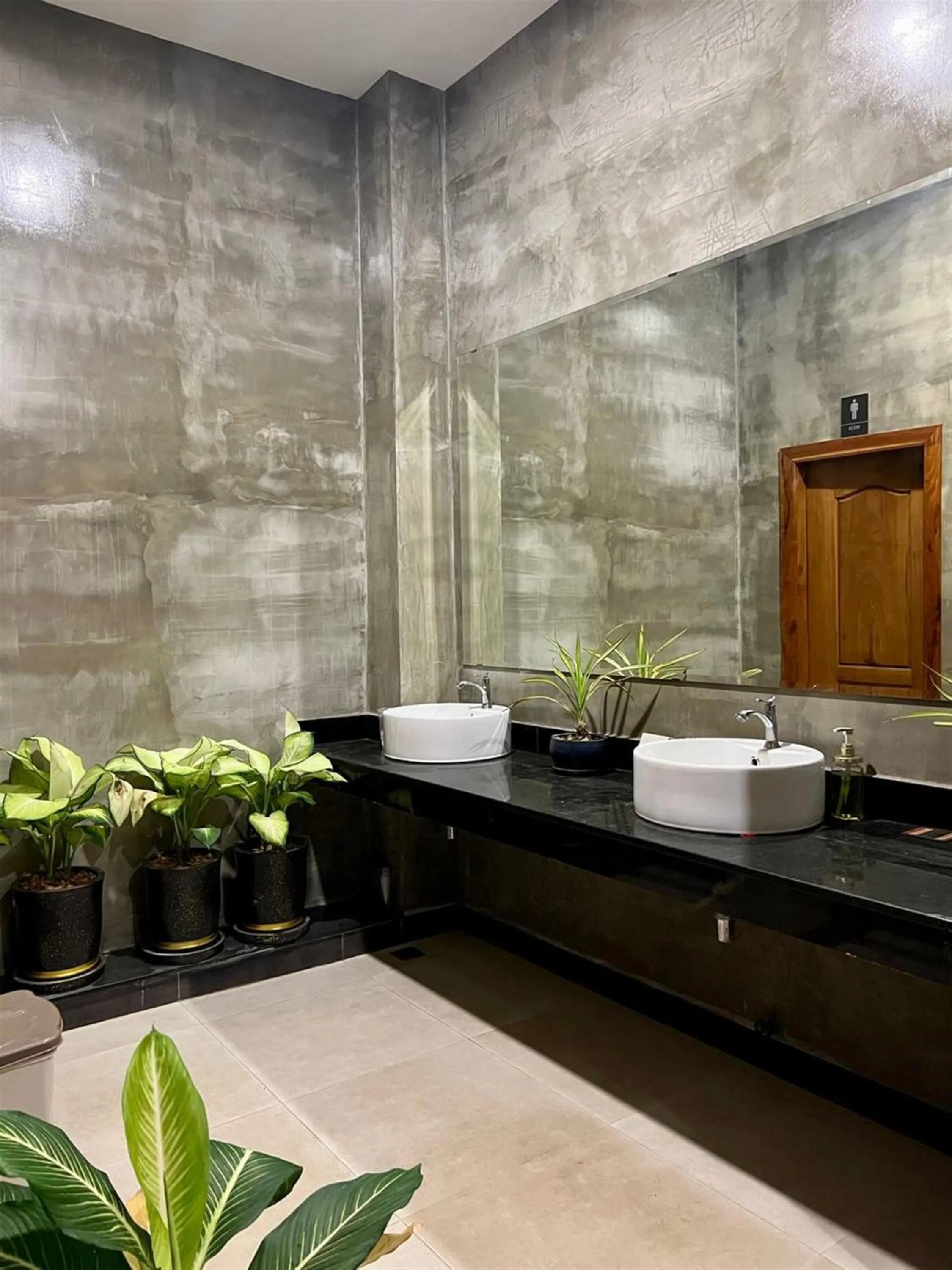 Bathroom in Le Vert Angkor Hotel