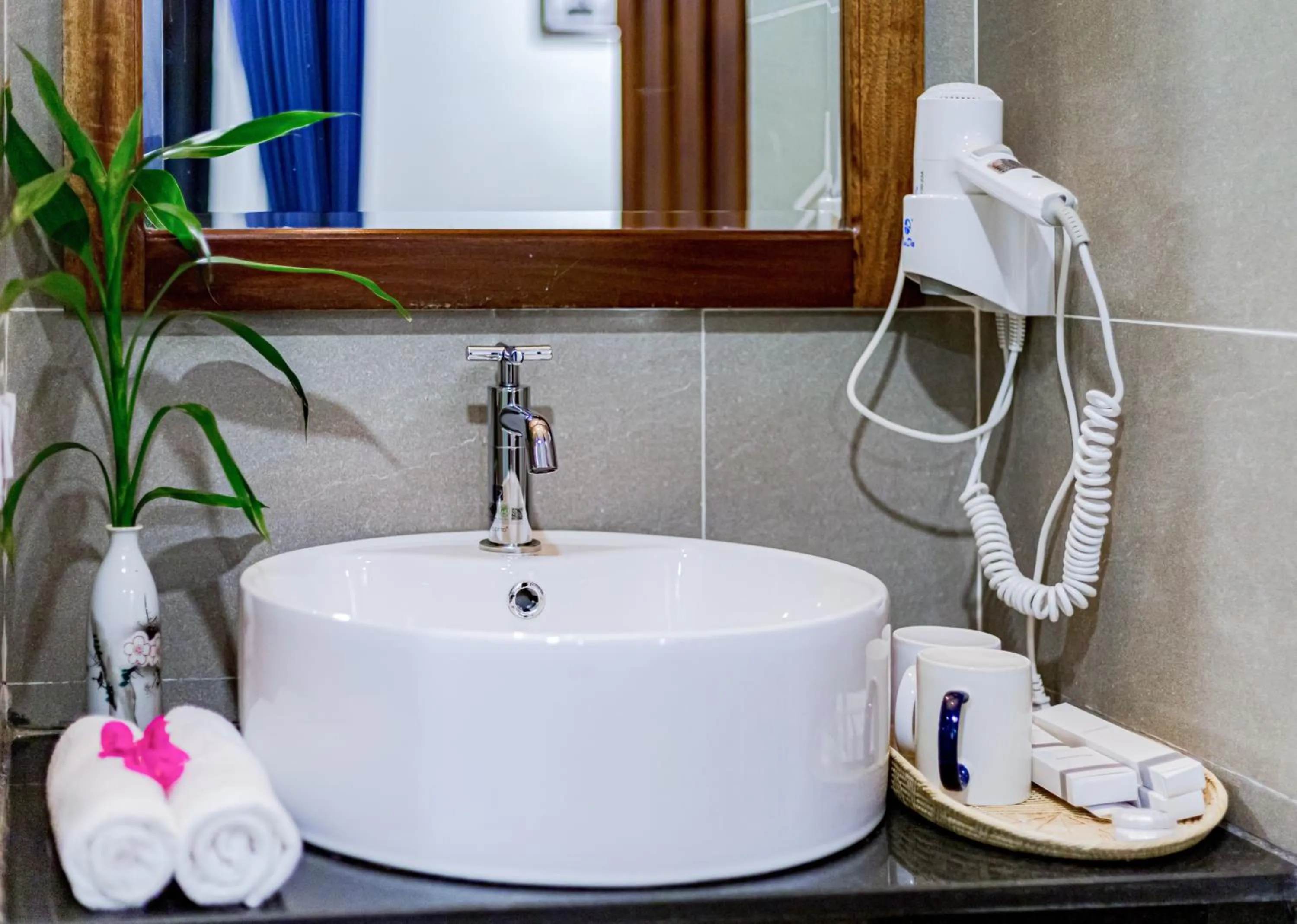 Toilet in Le Vert Angkor Hotel