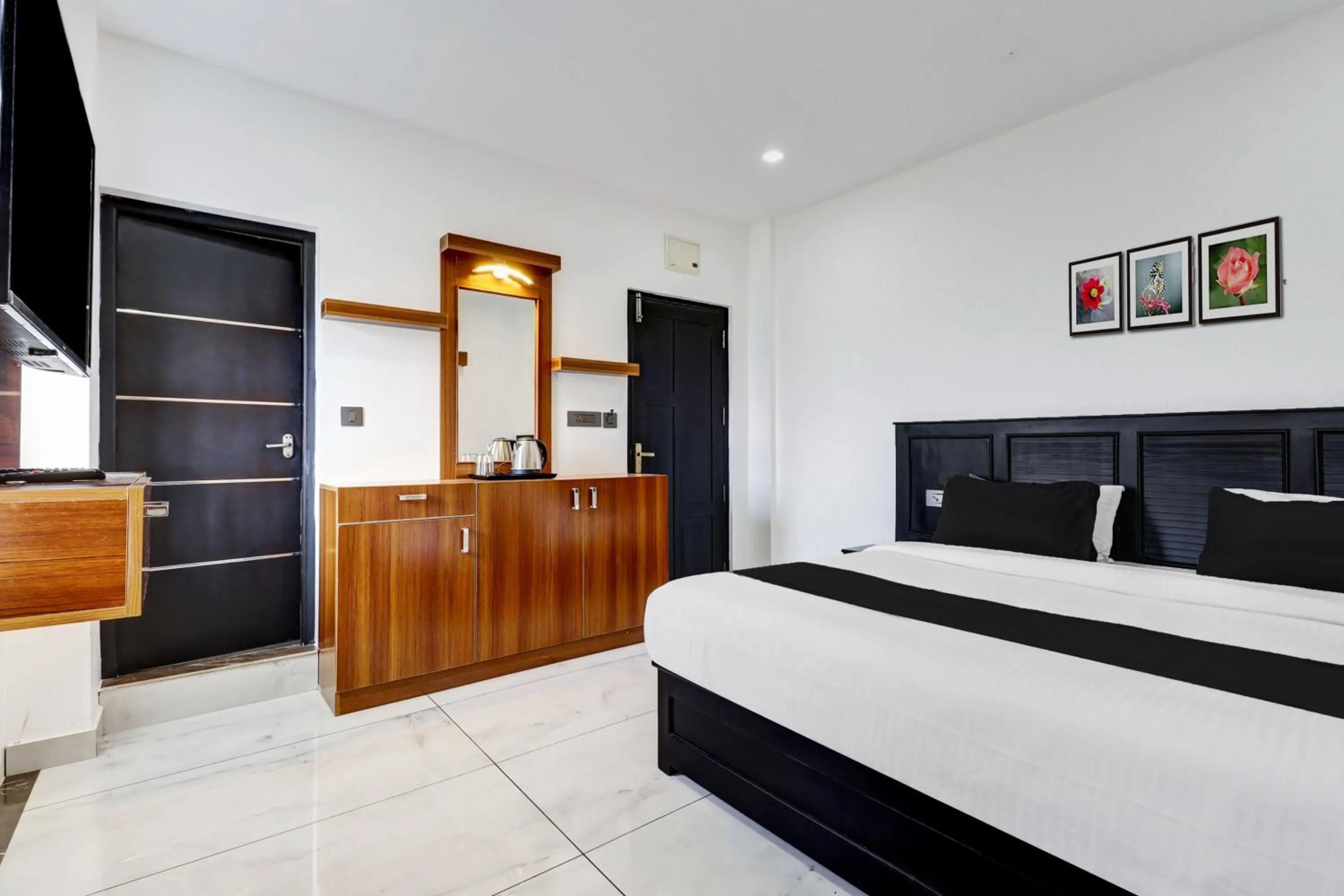 Bedroom, Bed in Collection O Munnar