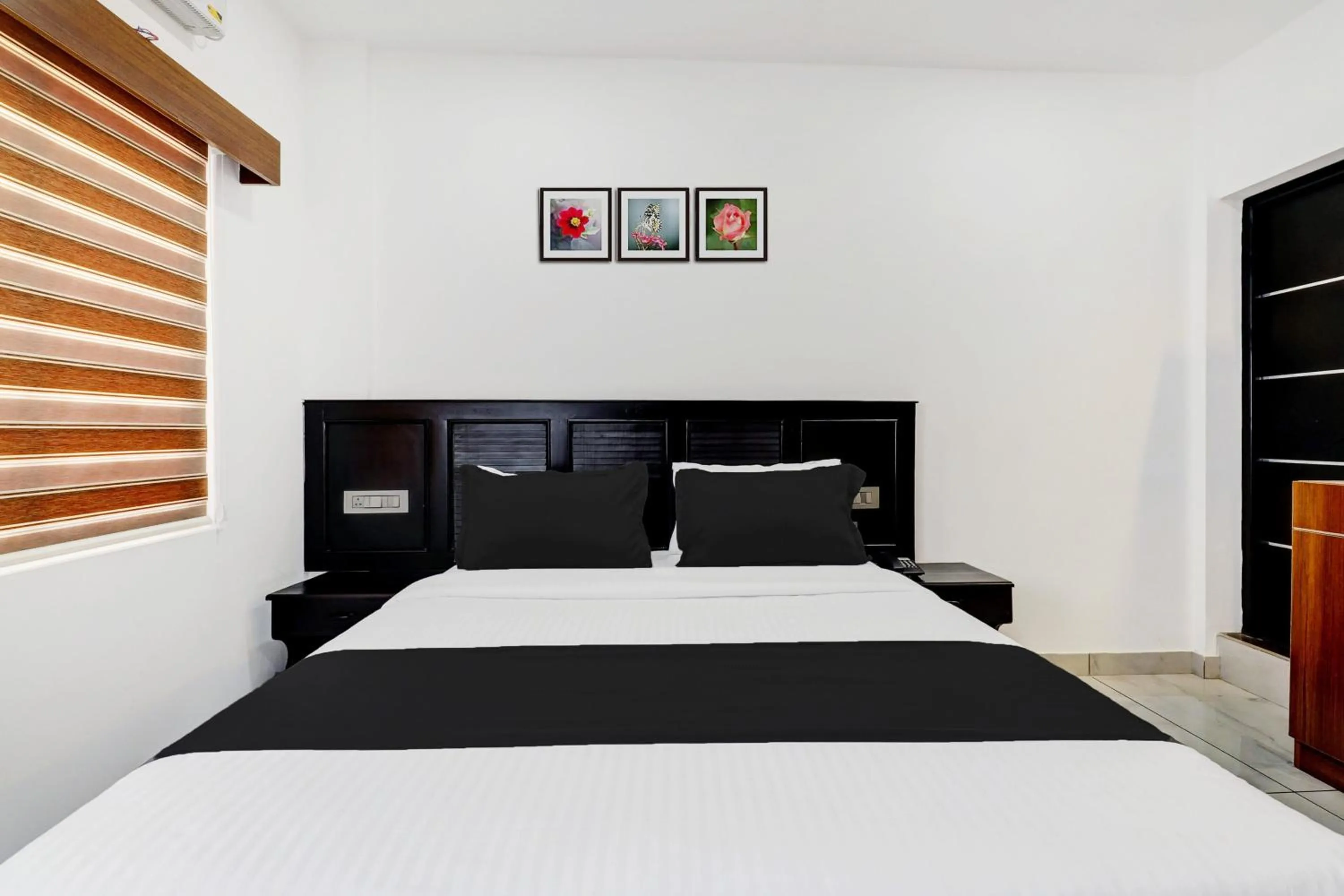 Bedroom, Bed in Collection O Munnar