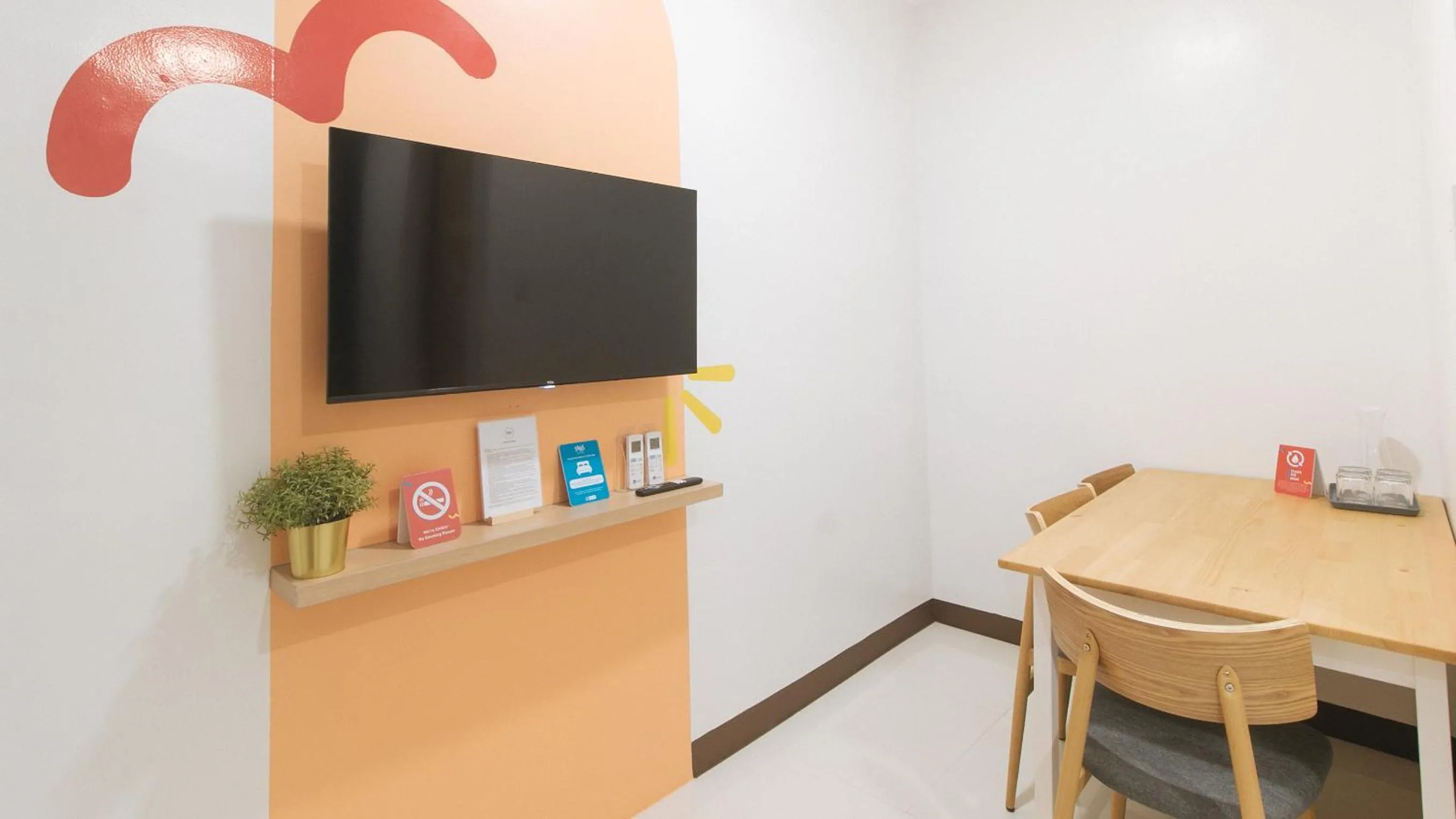 TV and multimedia in Sans Hotel at One JD Place Makati by RedDoorz