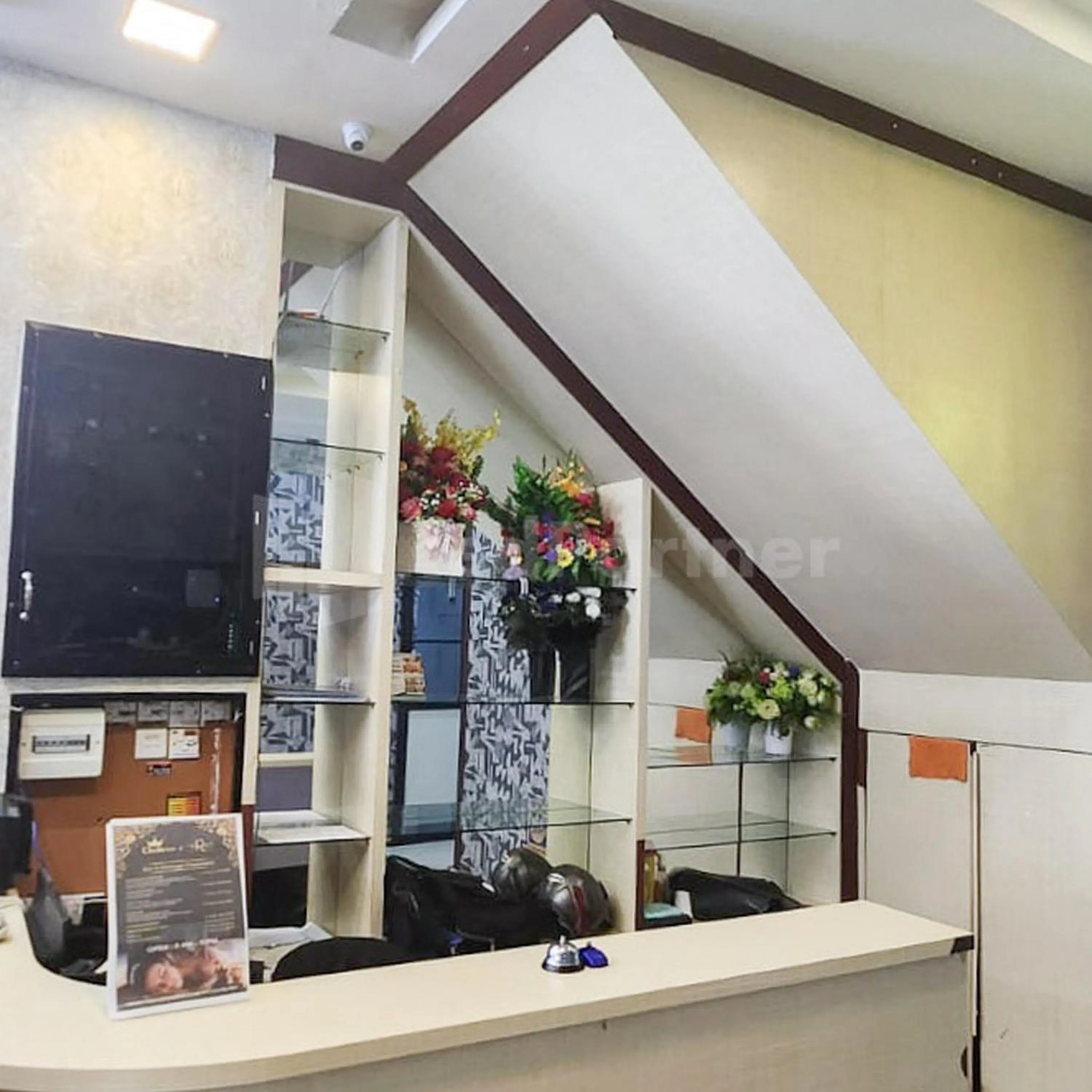 Lobby or reception in Chola Inn at Nagoya Hill Batam Mitra RedDoorz