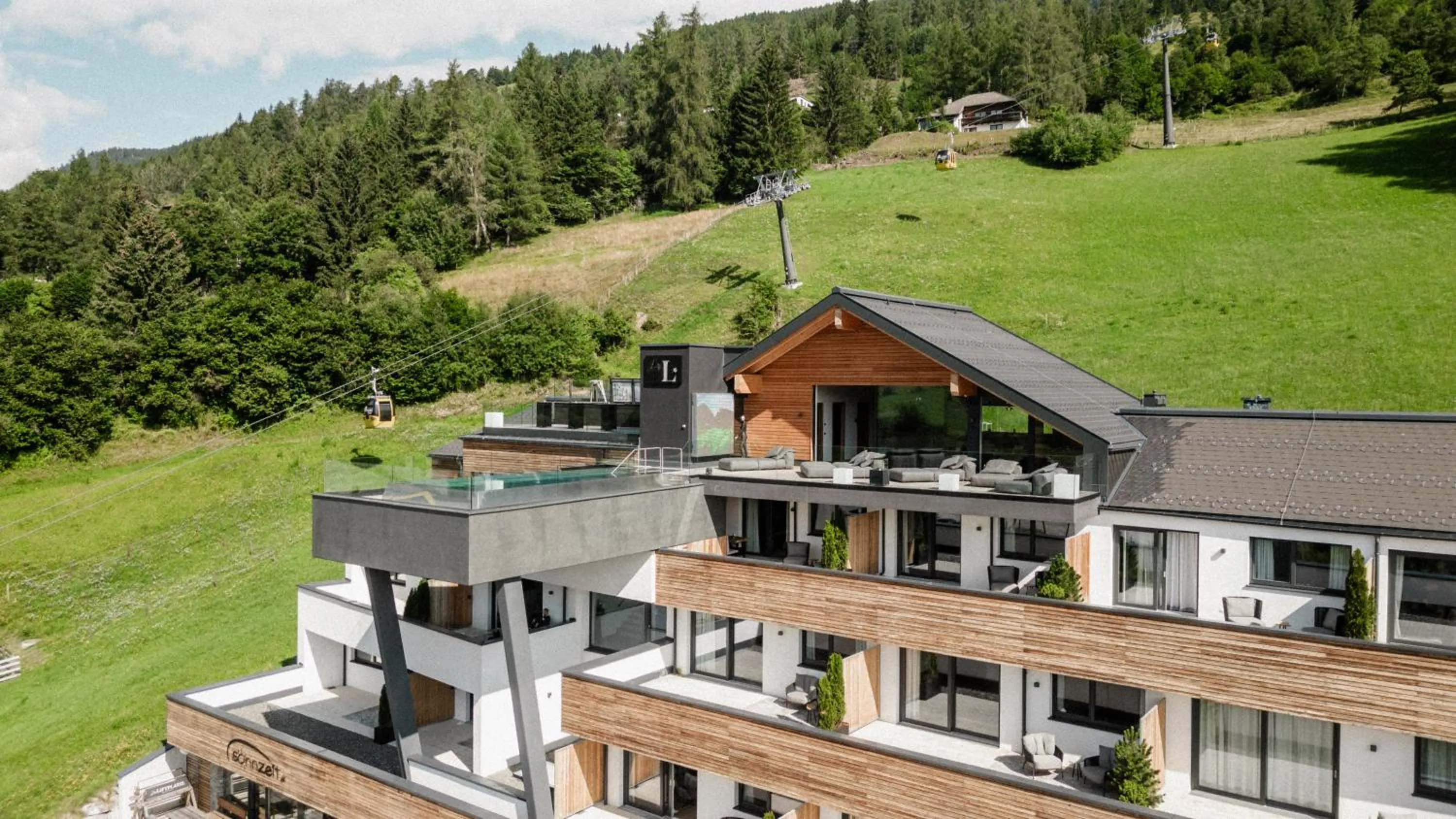 Property building in Das Liftplatzl