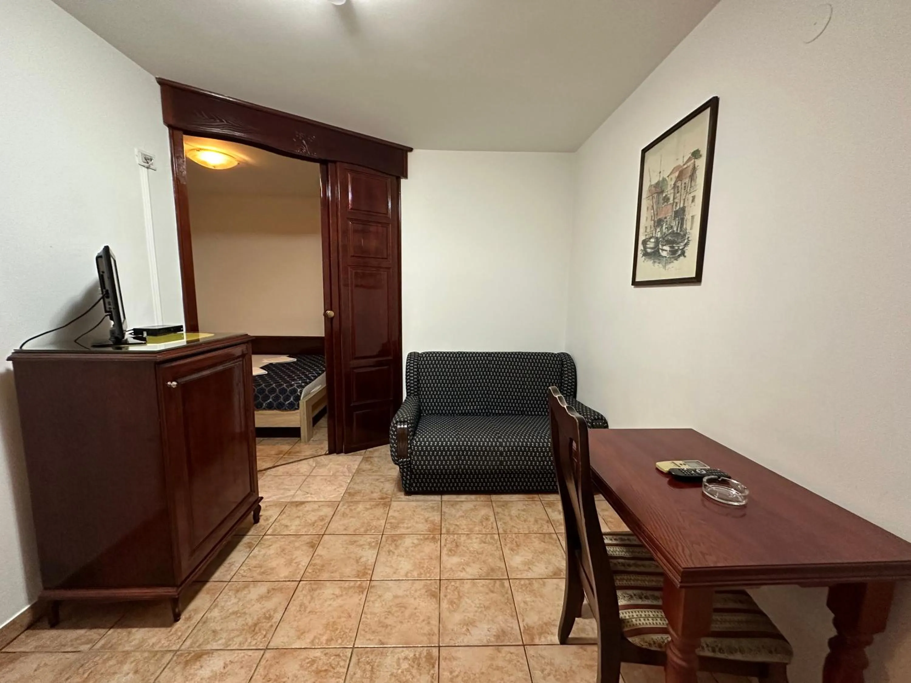 TV and multimedia in Beatrix Lux Hotel