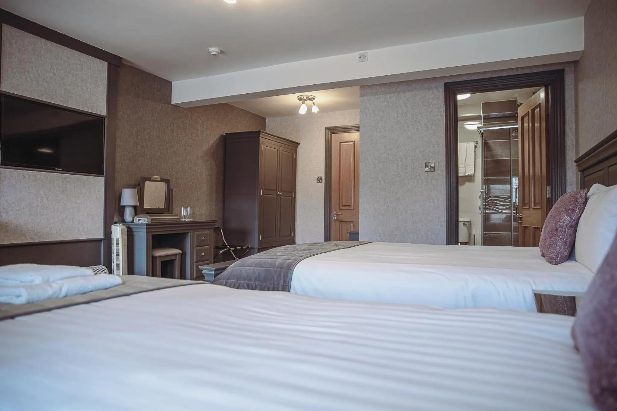 Bedroom, Bed in Muskerry Arms Bar and B&B