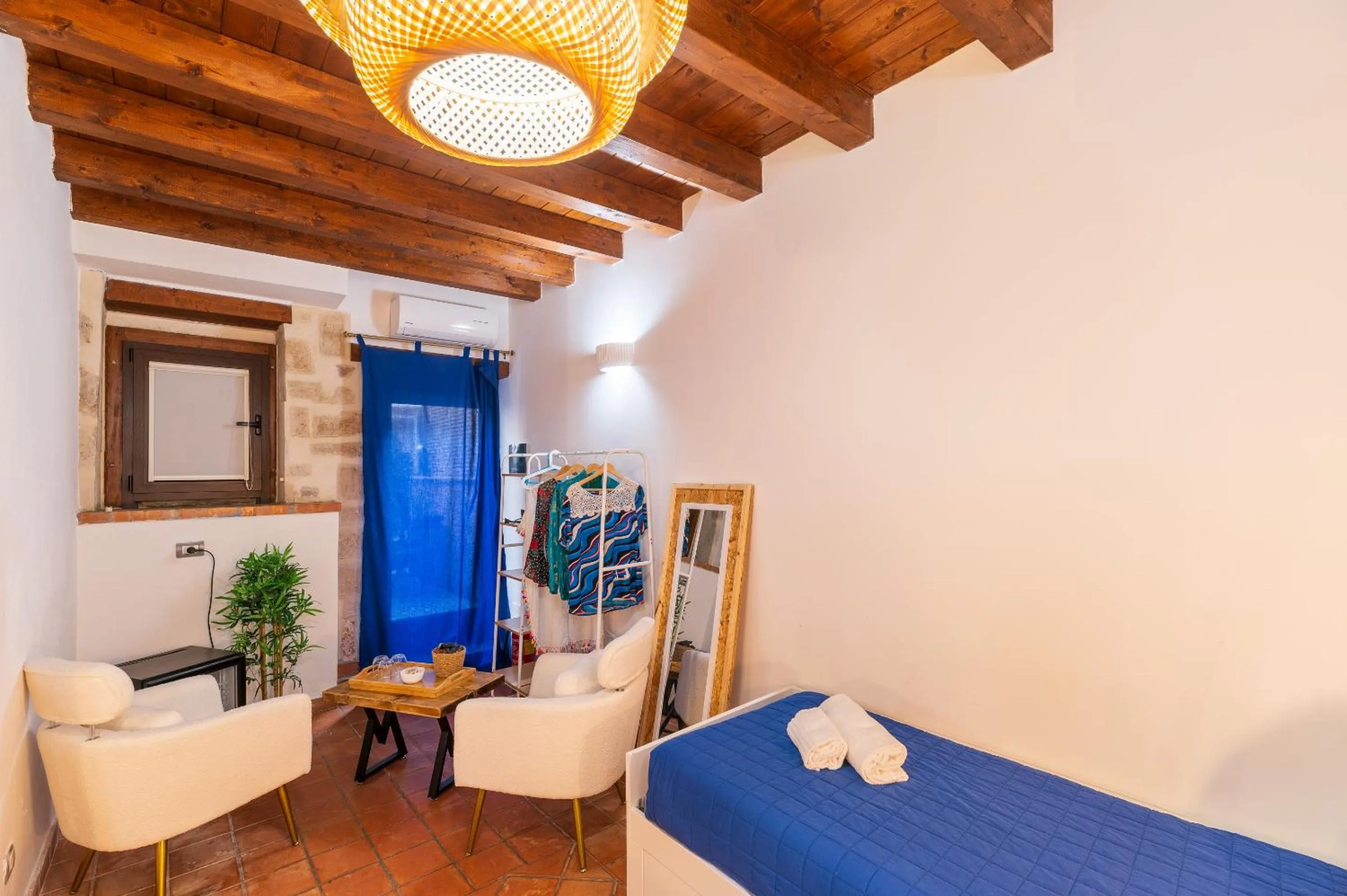 Bedroom, Bed in Elsa d'Ortigia - I TRE ARCHI