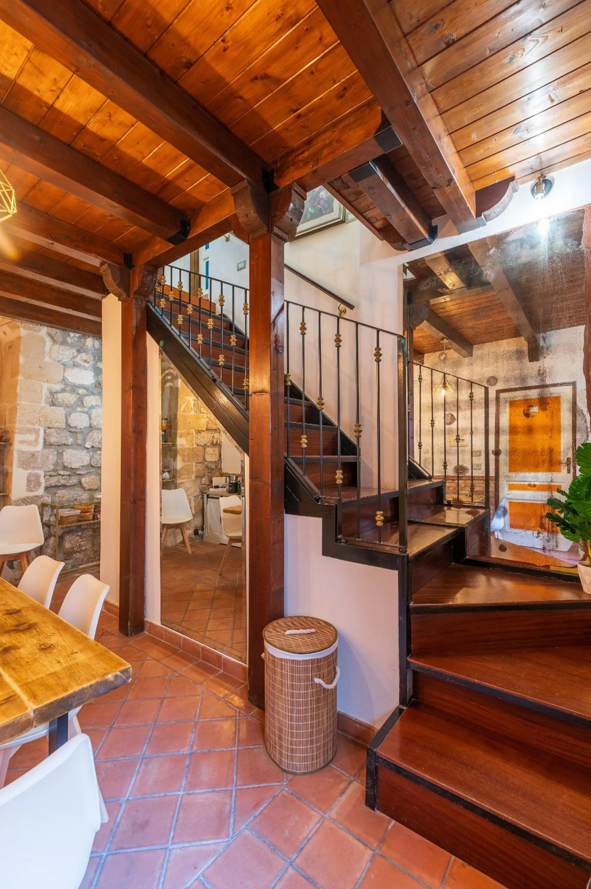 Dining area in Elsa d'Ortigia - I TRE ARCHI