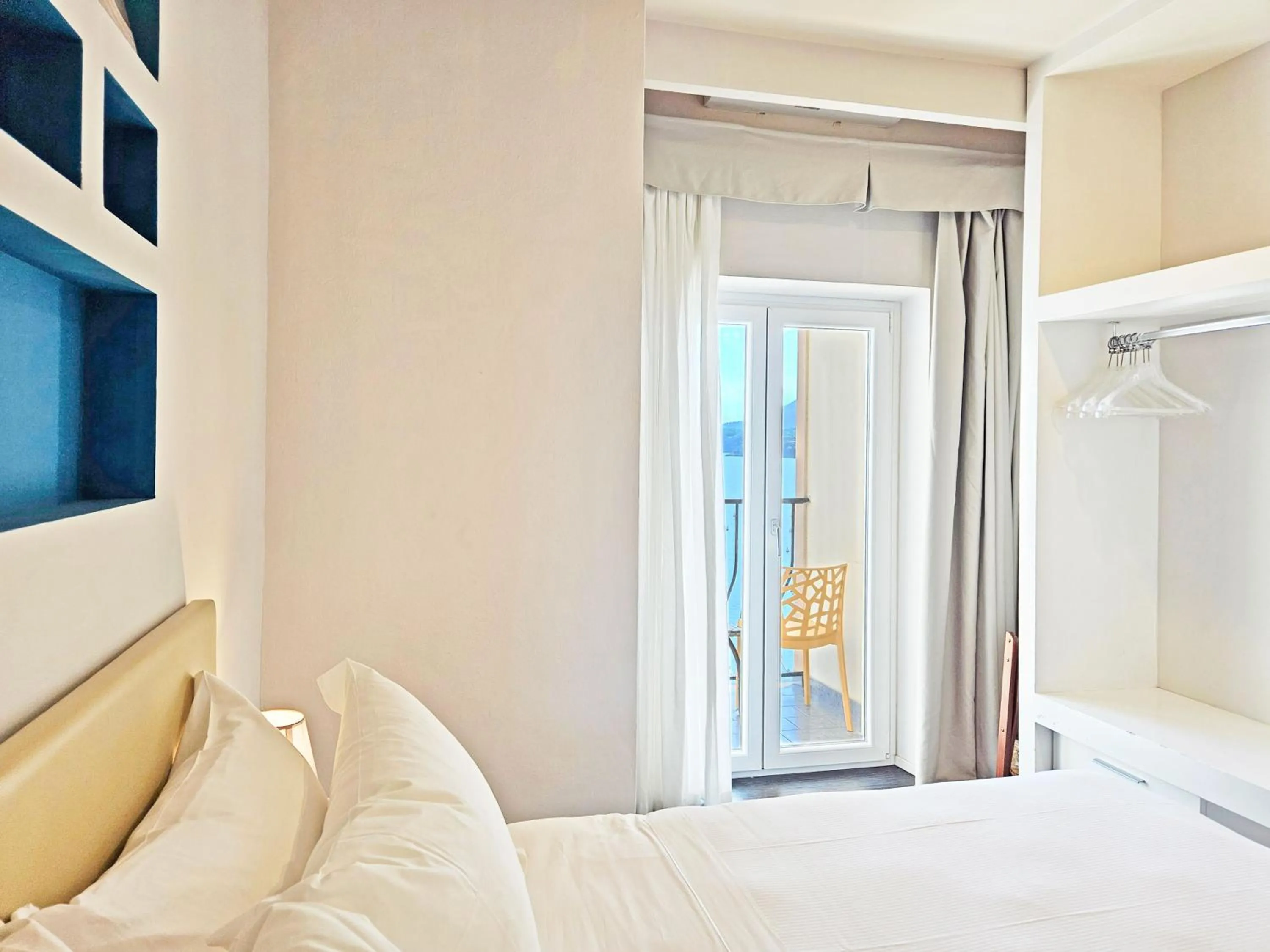 Photo of the whole room, Bed in Hotel l'Approdo