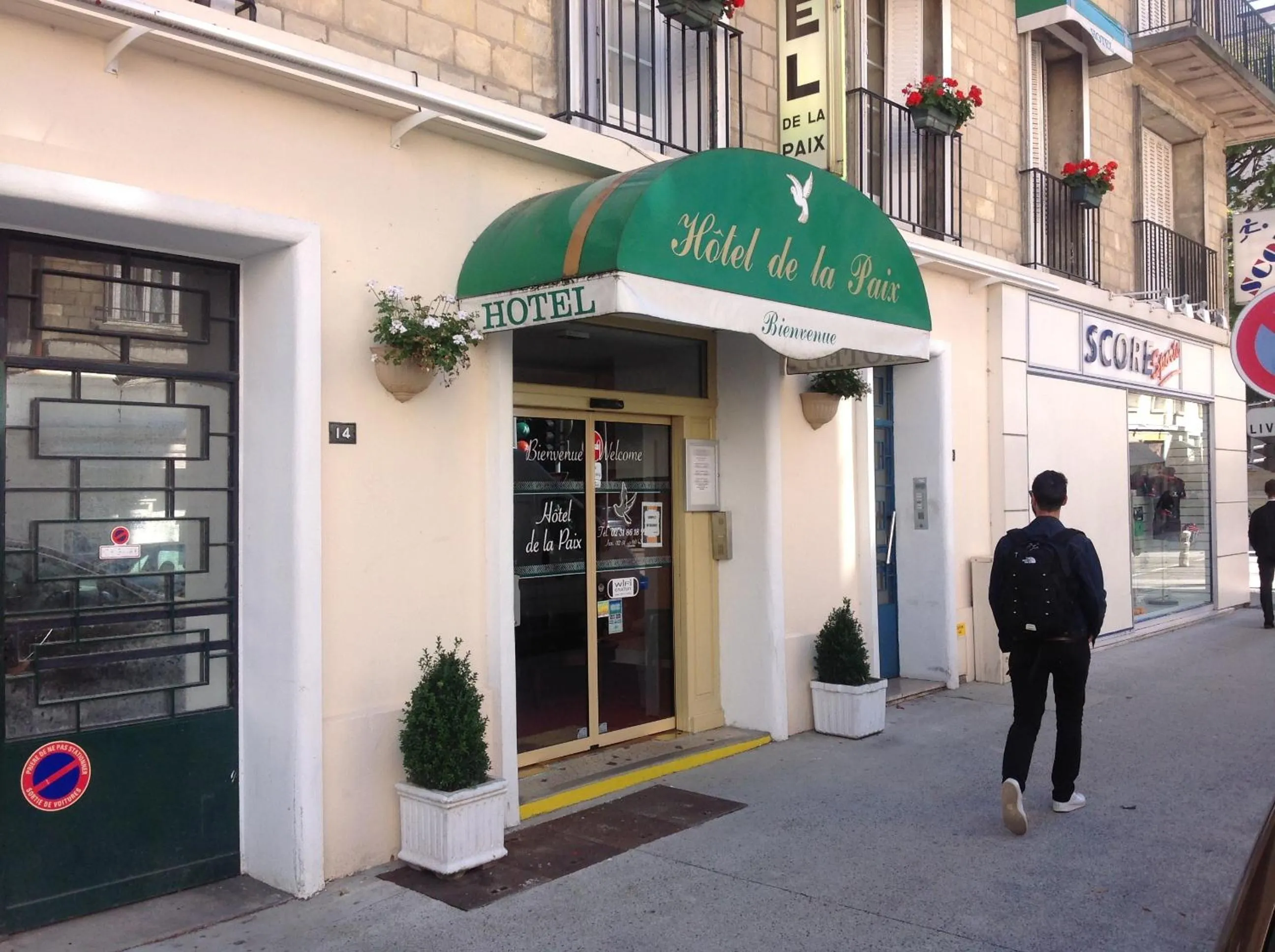 Property building in Hotel de la Paix