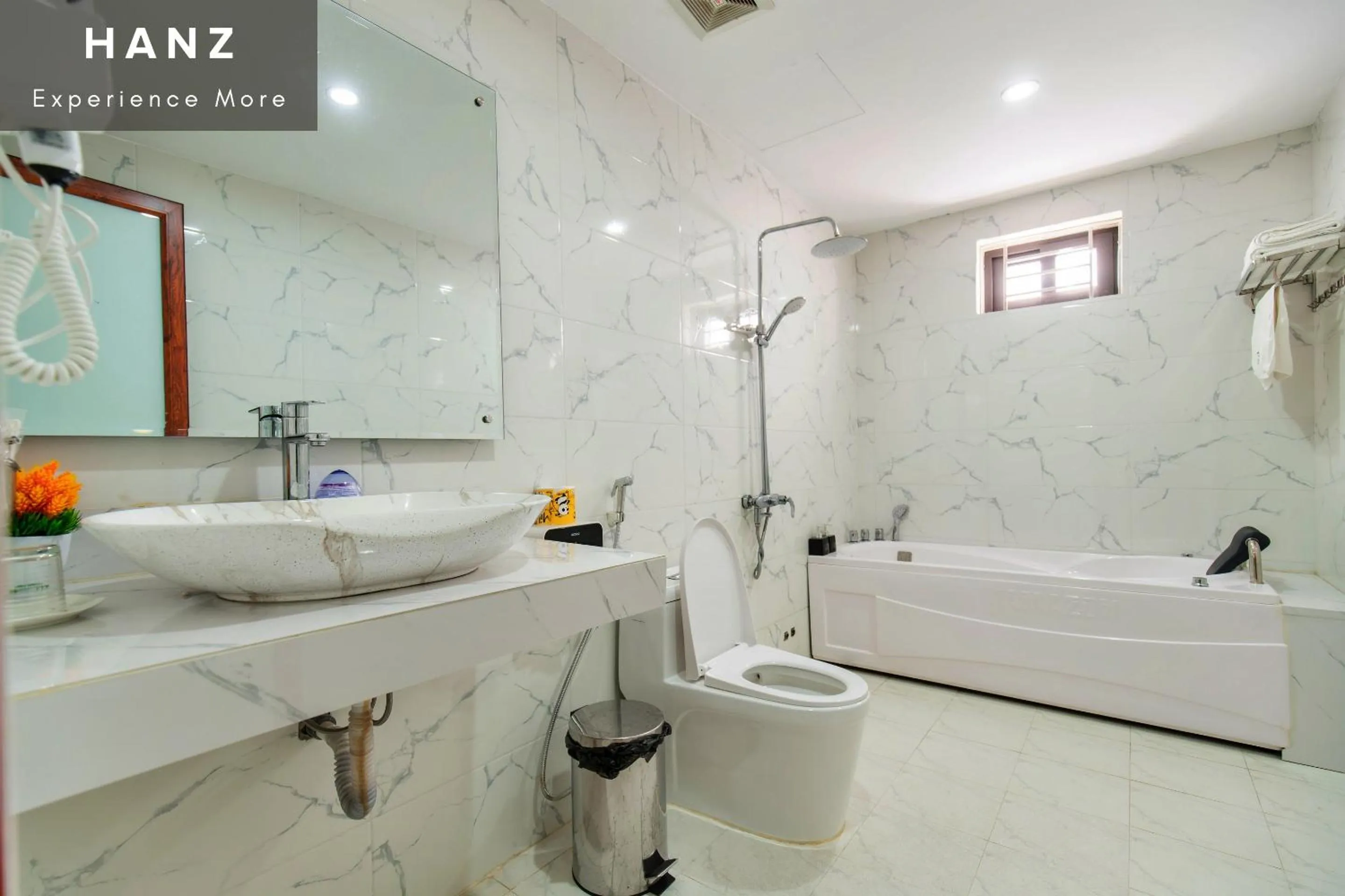 HANZ Noi Bai Airport Hotel