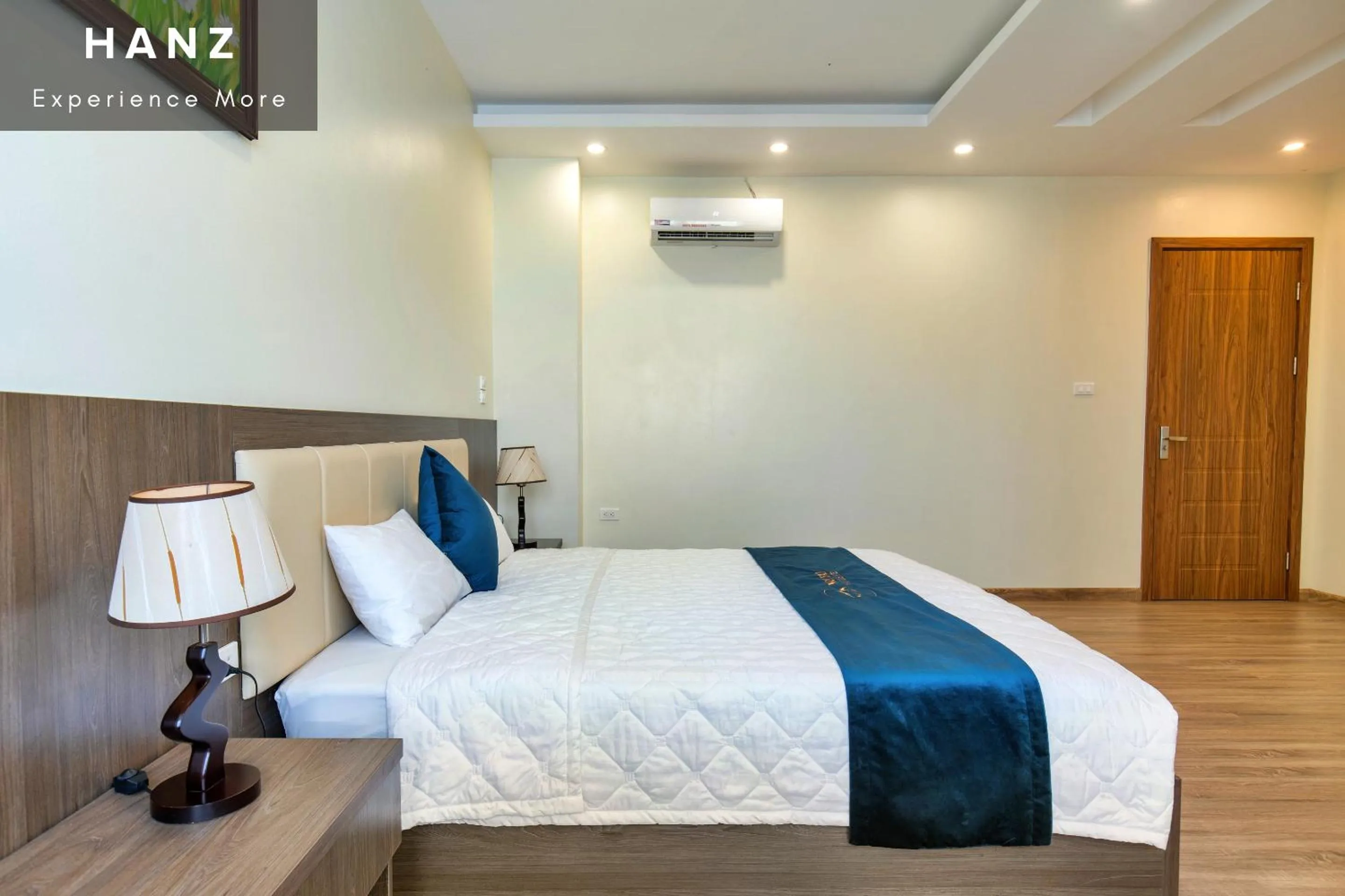 Bed in HANZ Noi Bai Airport Hotel