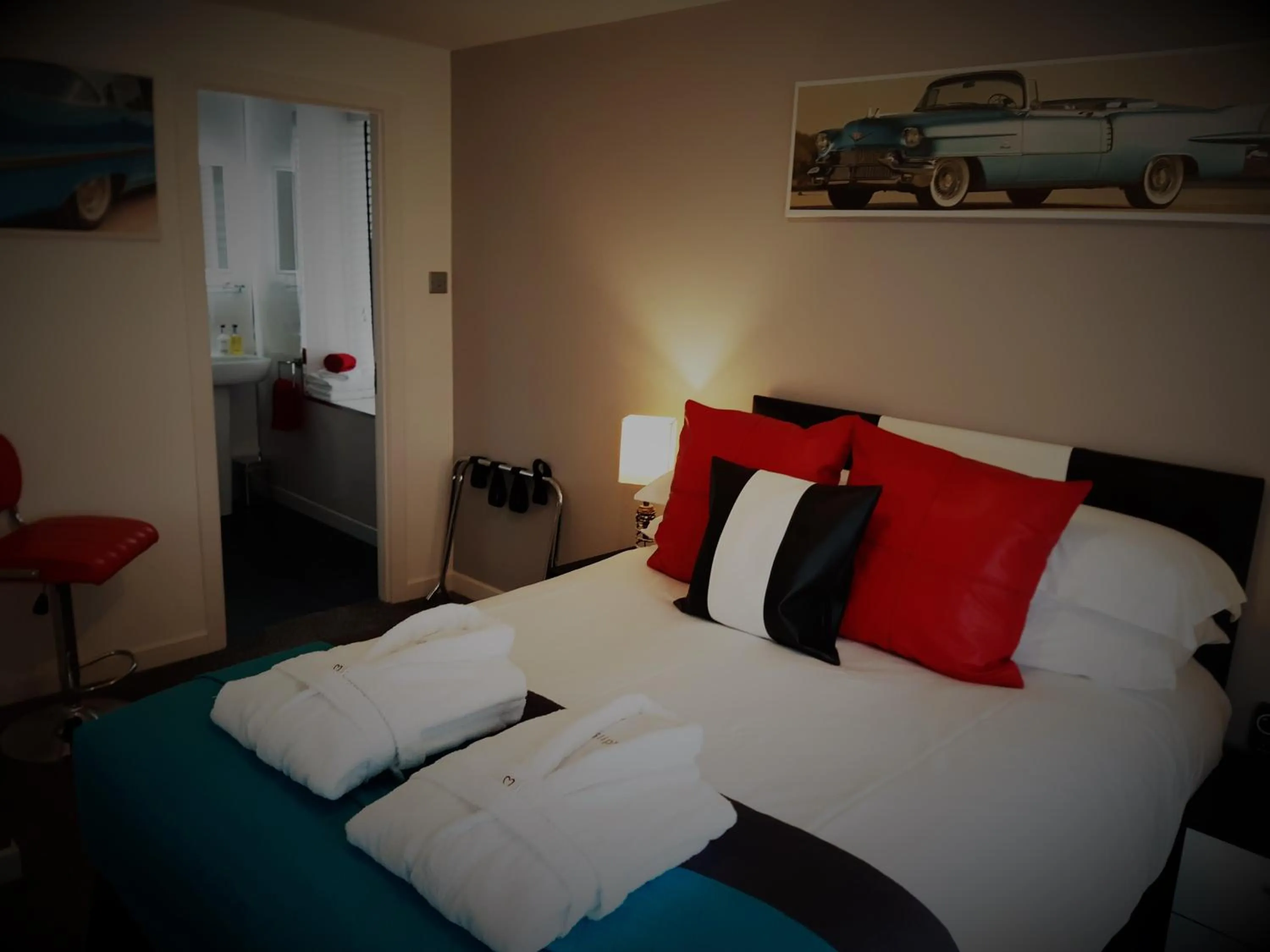 Bedroom, Bed in Cadillac Kustomz Guest House