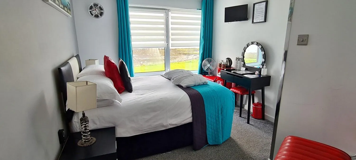 Bedroom, Bed in Cadillac Kustomz Guest House