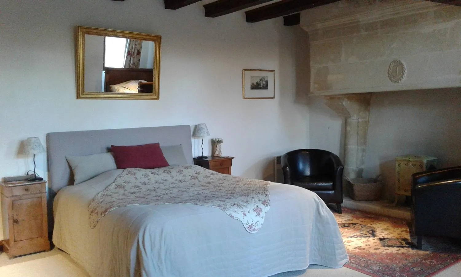 Photo of the whole room, Bed in Le Petit Hureau