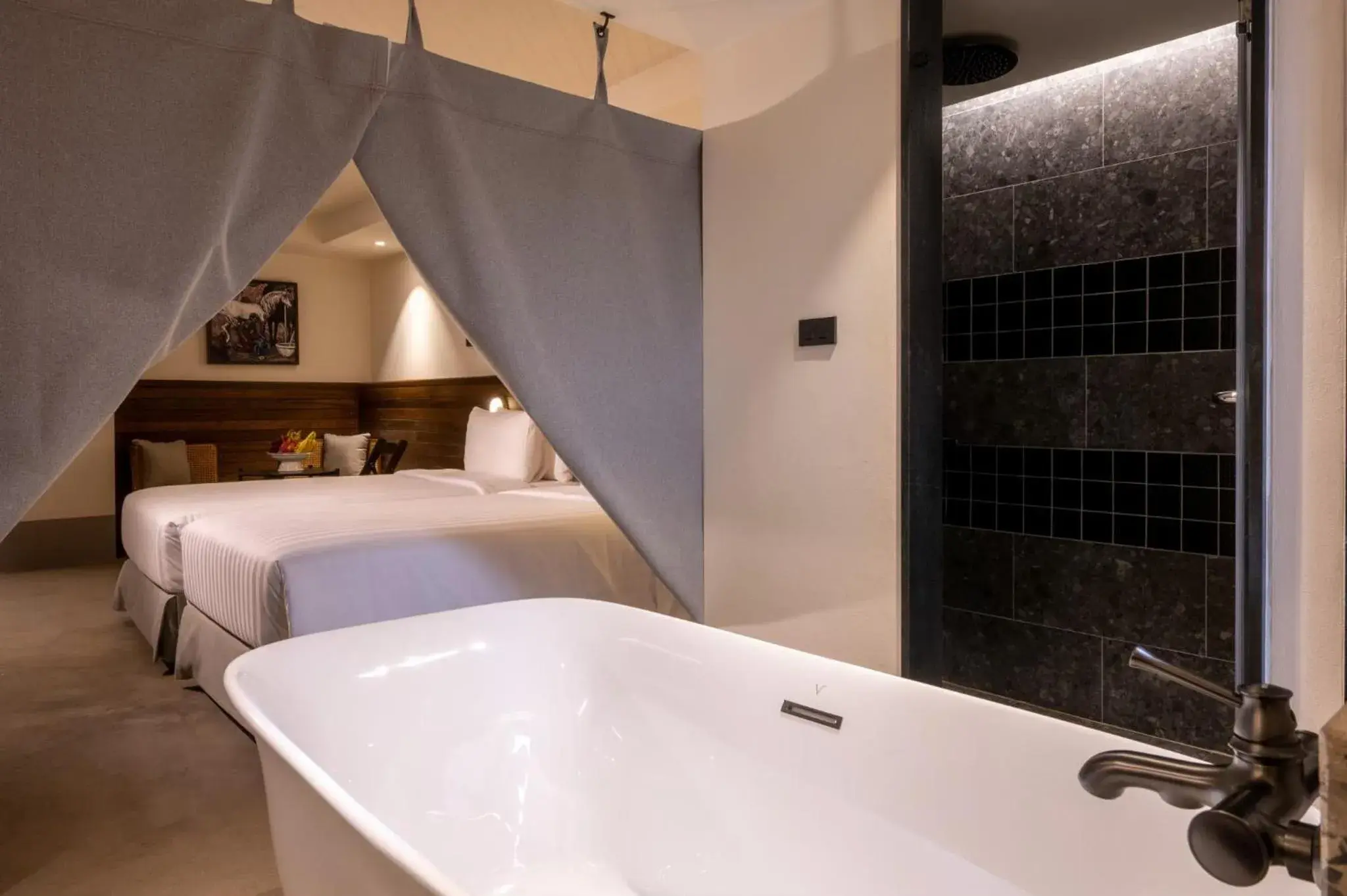 Twin Room with Private Bathroom in Payaa Hotel Twin Room with Private Bathroom in Payaa Hotel