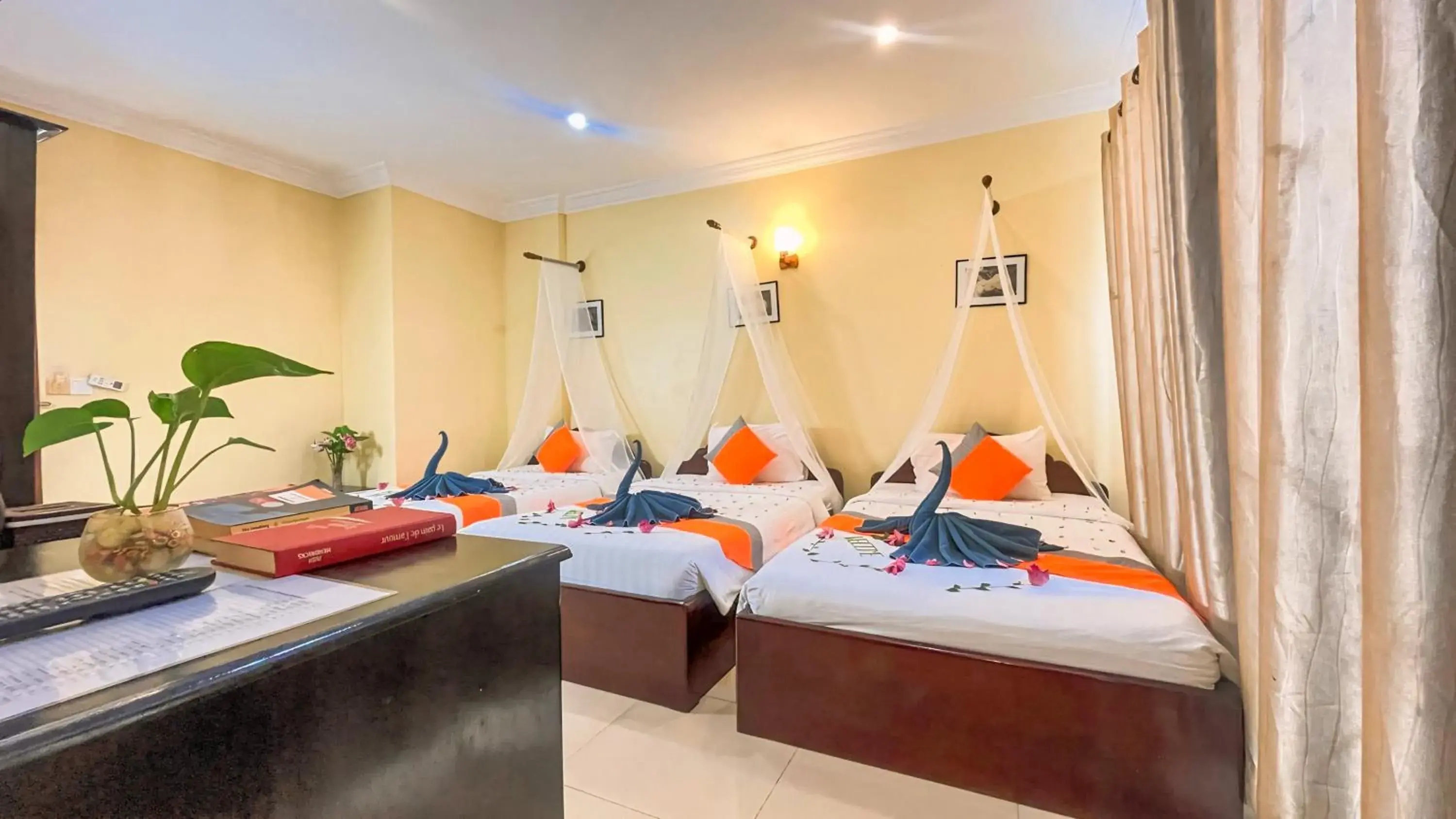 Deluxe Family Room - Free Pick up in Harmony Indochine d'Angkor Deluxe Family Room - Free Pick up in Harmony Indochine d'Angkor