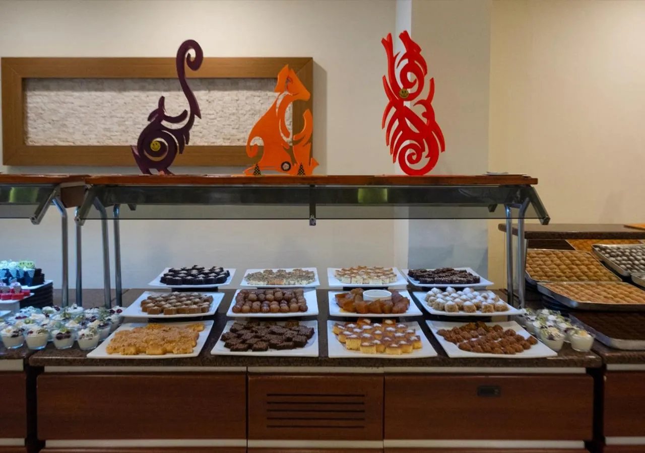 Food and drinks in Xeno Eftalia Resort Hotel