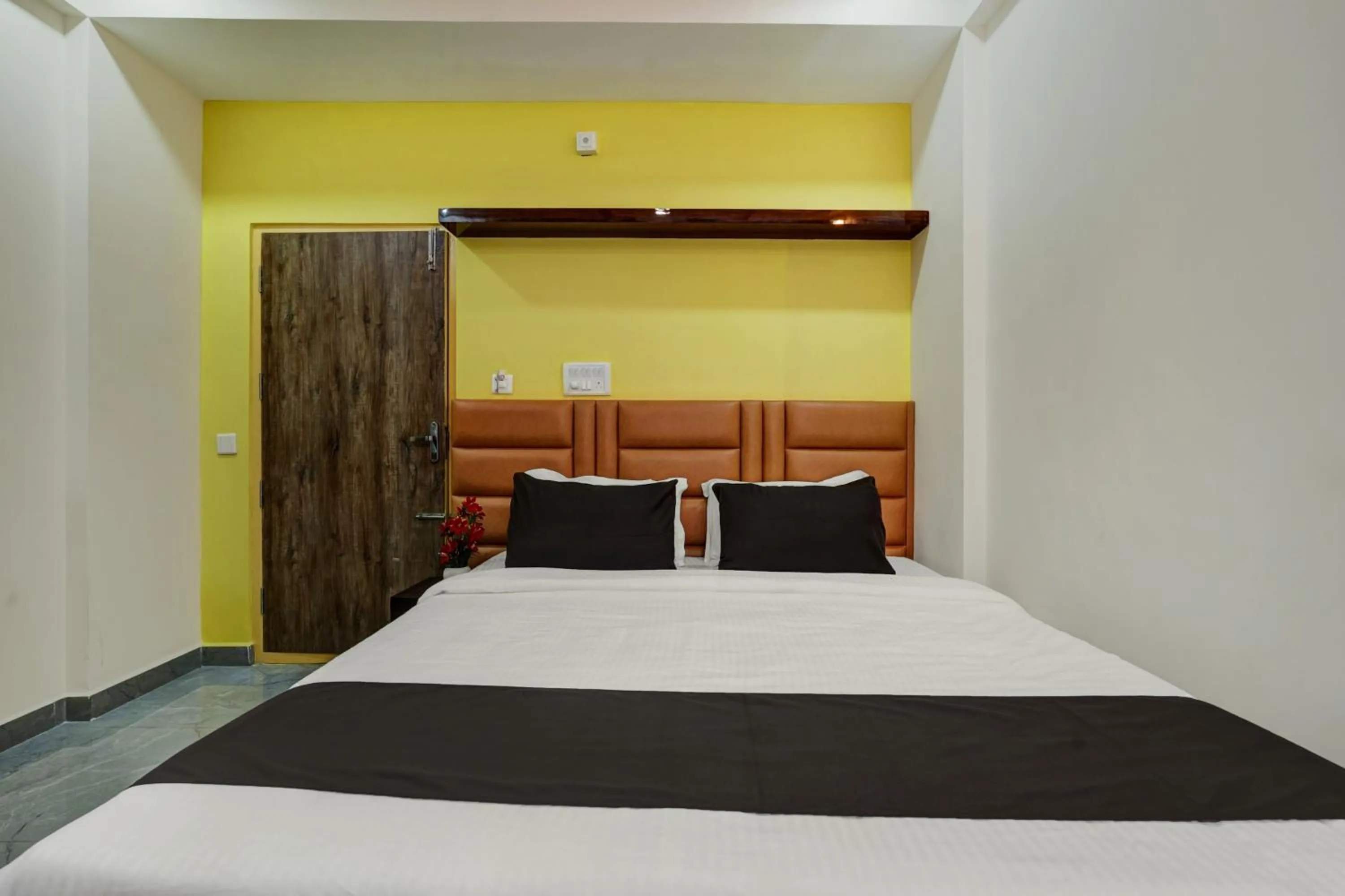 Bedroom, Bed in Collection O UTSAV GRAND