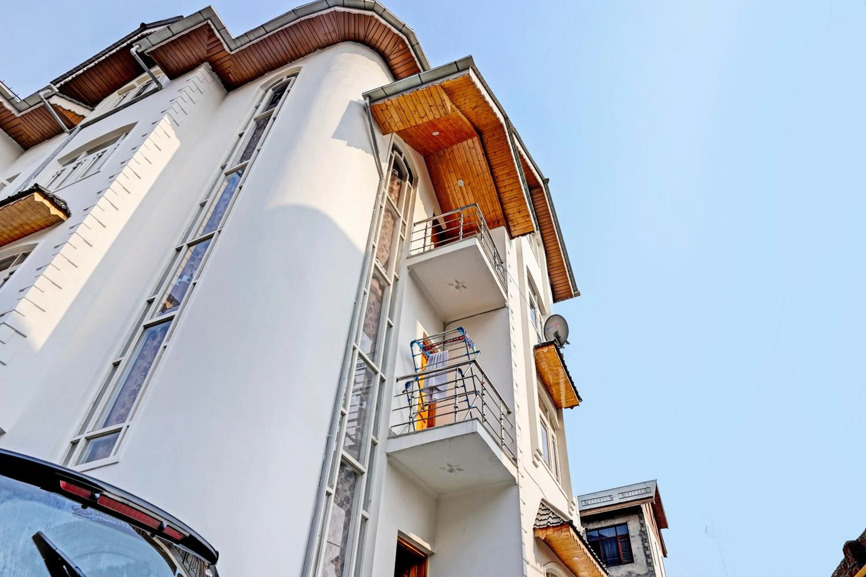 Facade/entrance in Hotel O Lit Homestay