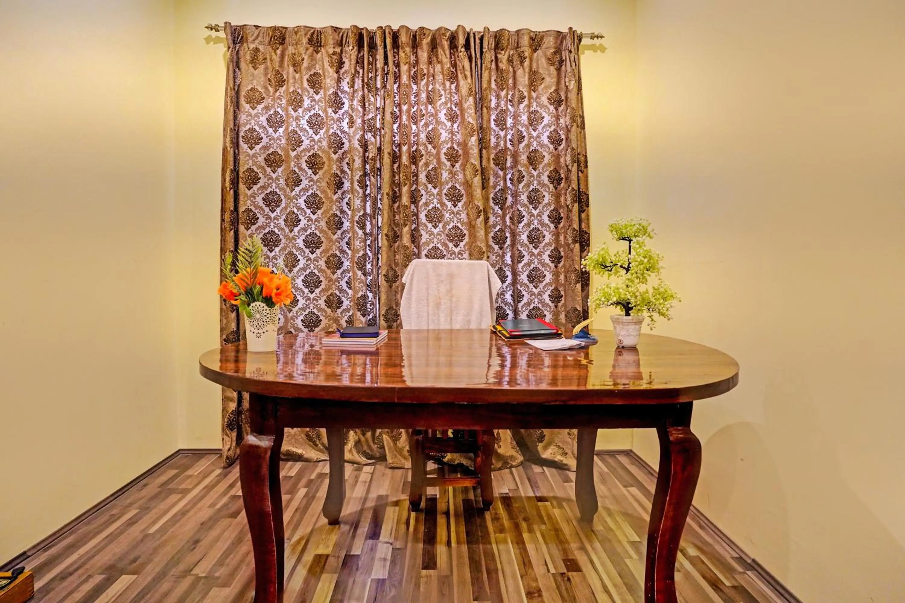 Lobby or reception in Hotel O Lit Homestay