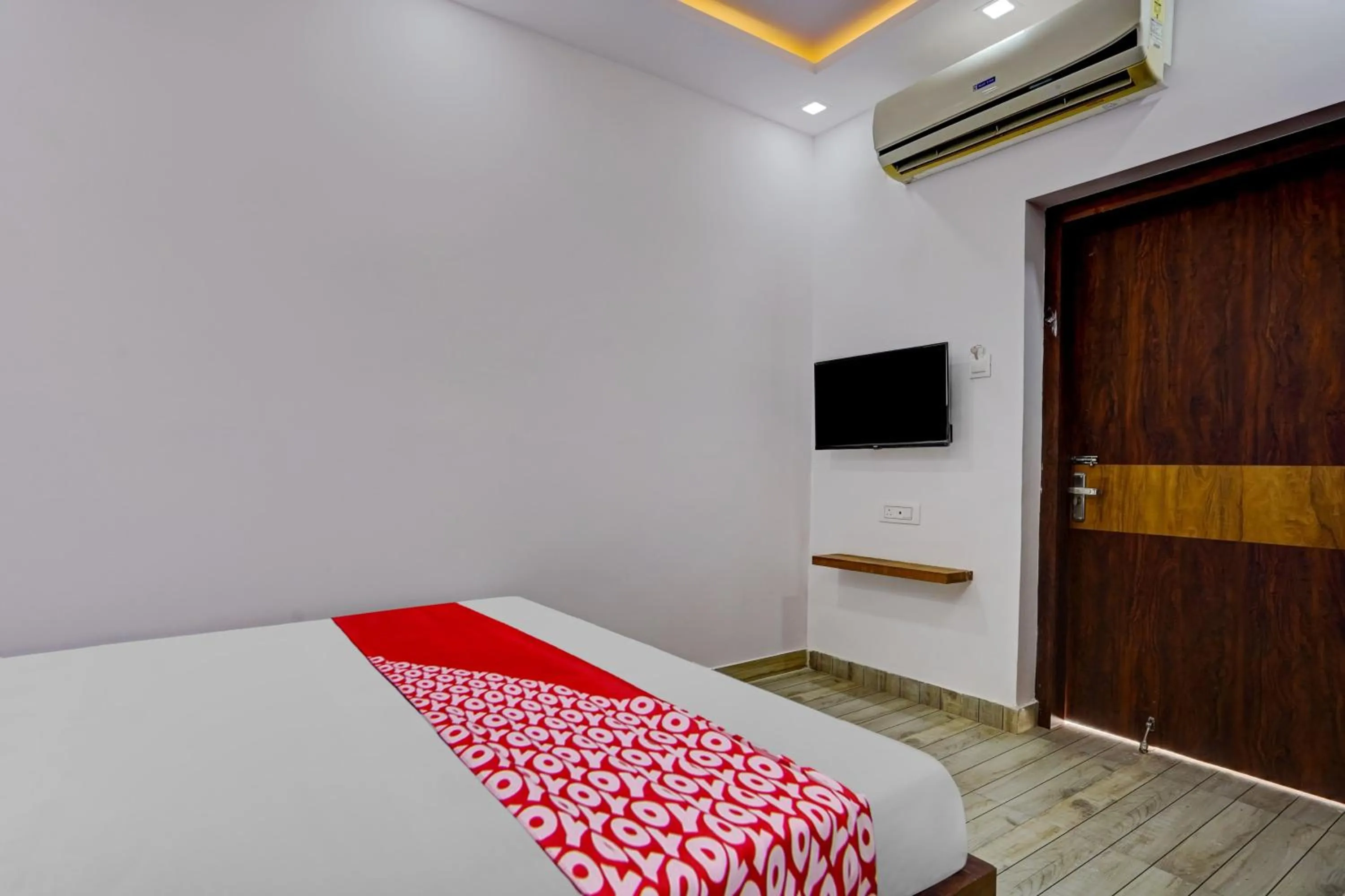 Bedroom, Bed in Super Collection O Oxygen