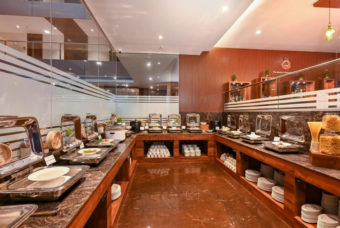 Restaurant/places to eat in Le MIAMI RESORT