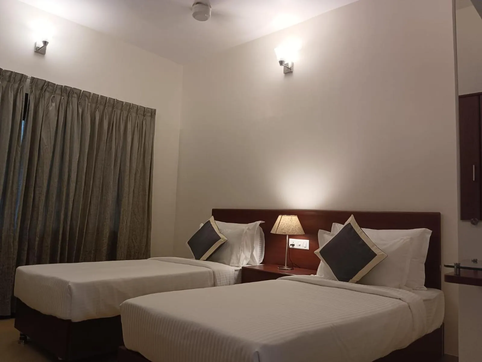 Bedroom, Bed in Le MIAMI RESORT