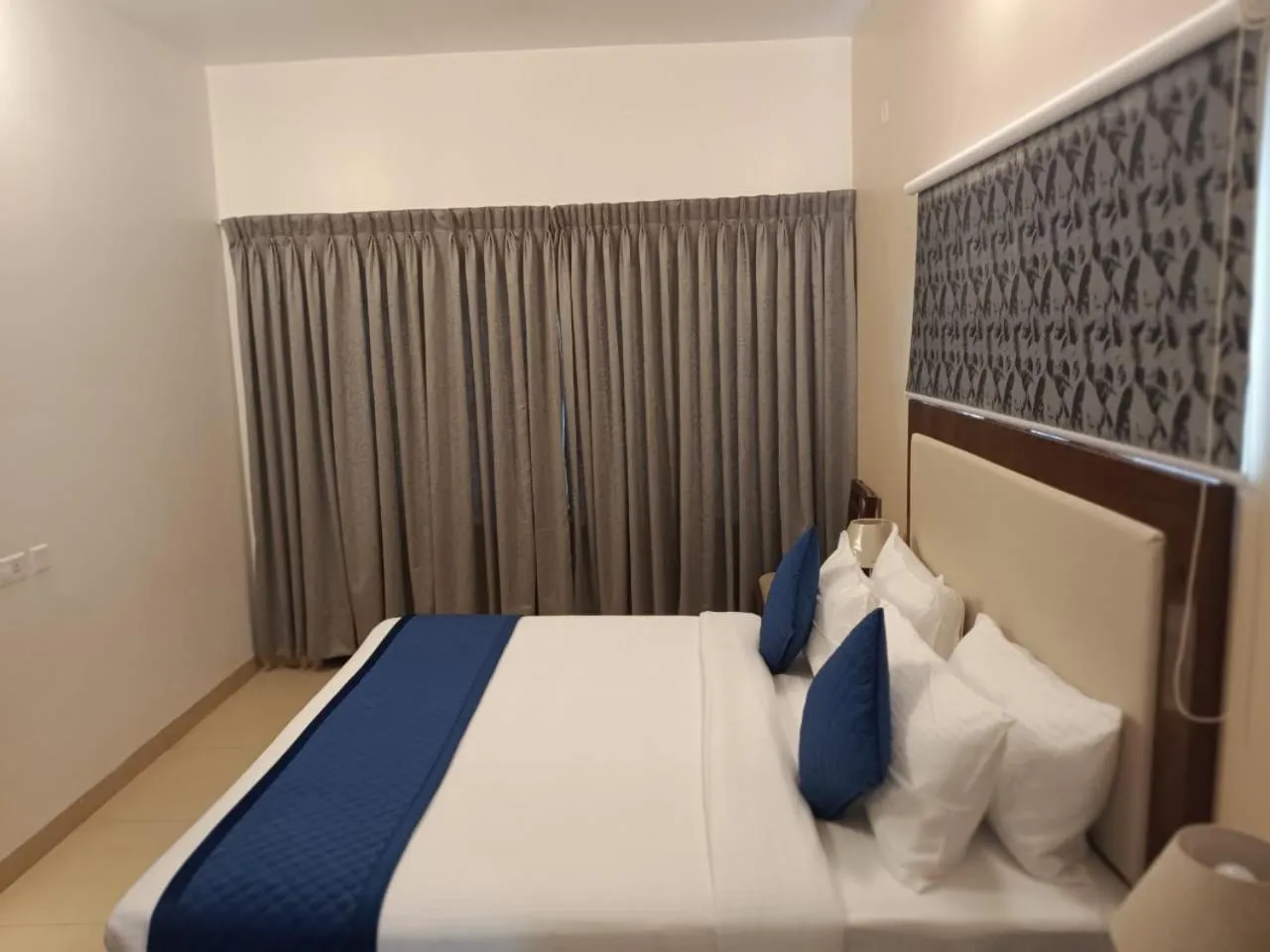 Bed in Le MIAMI RESORT