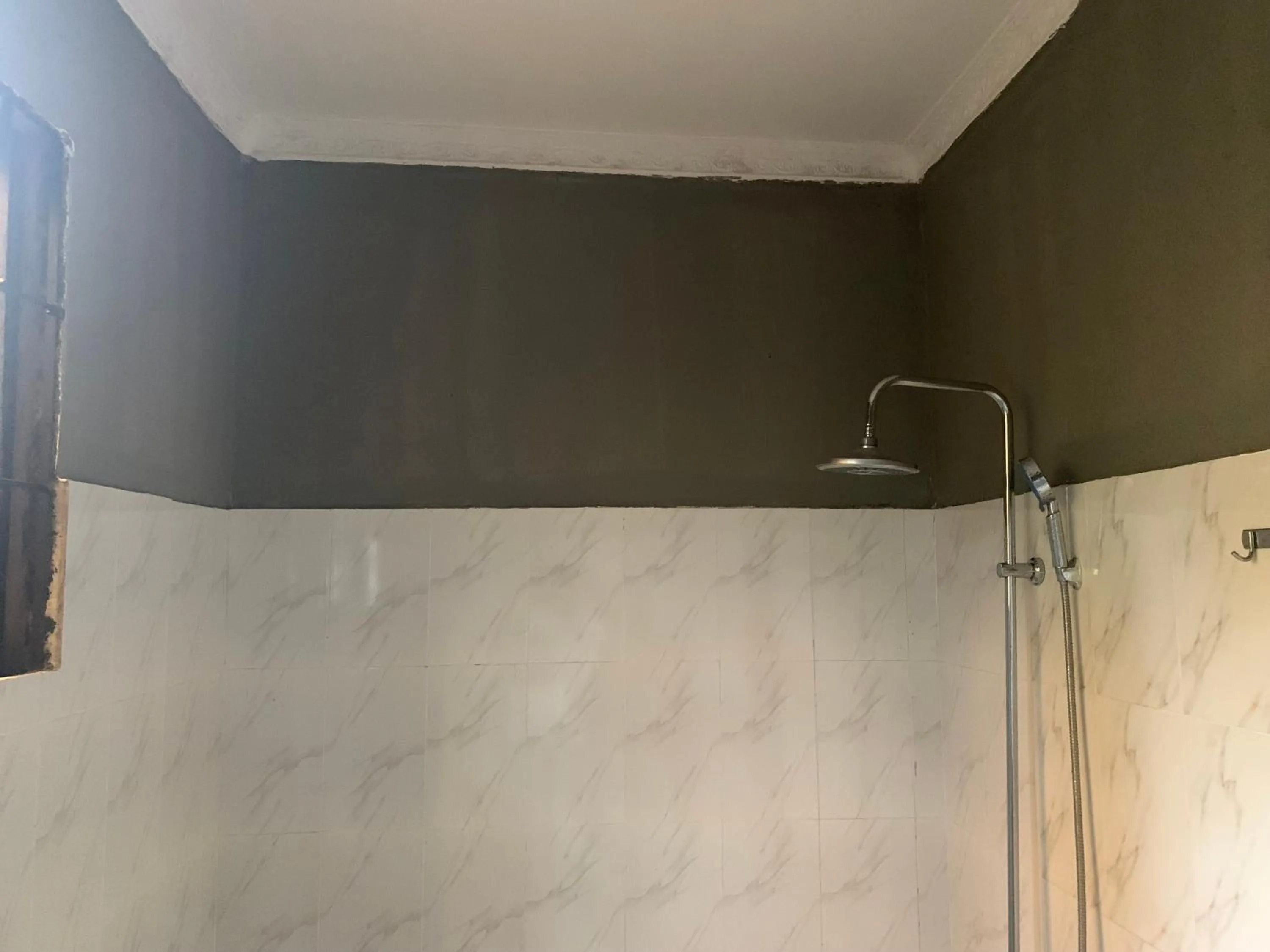 Bathroom in Kilibase Hotel