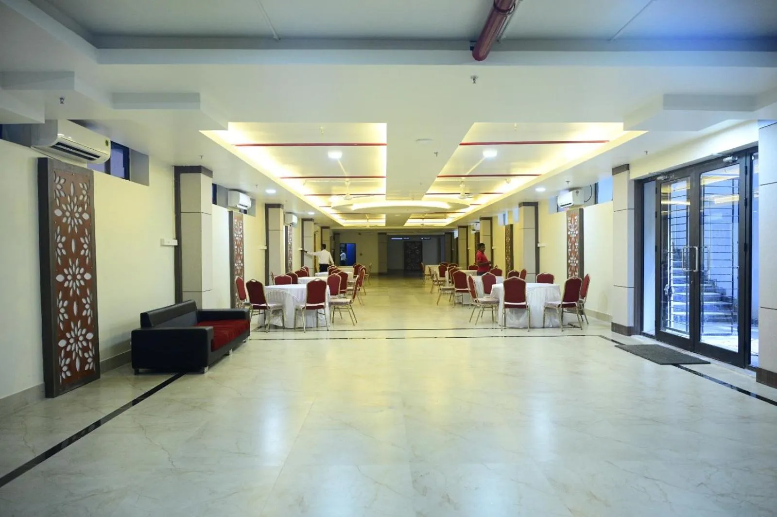 SM Hives Business Hotel