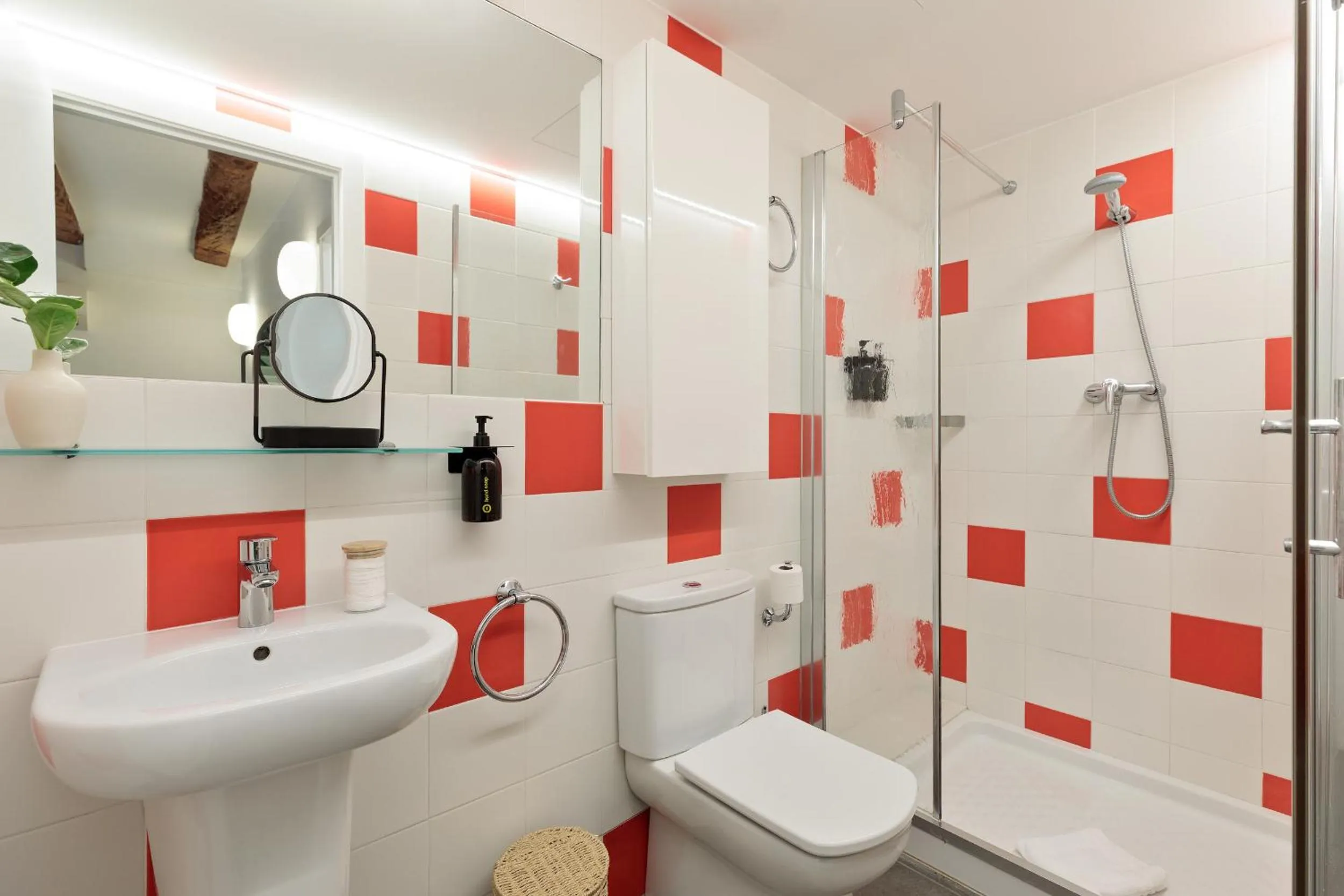 Bathroom in Ola Living MACBA