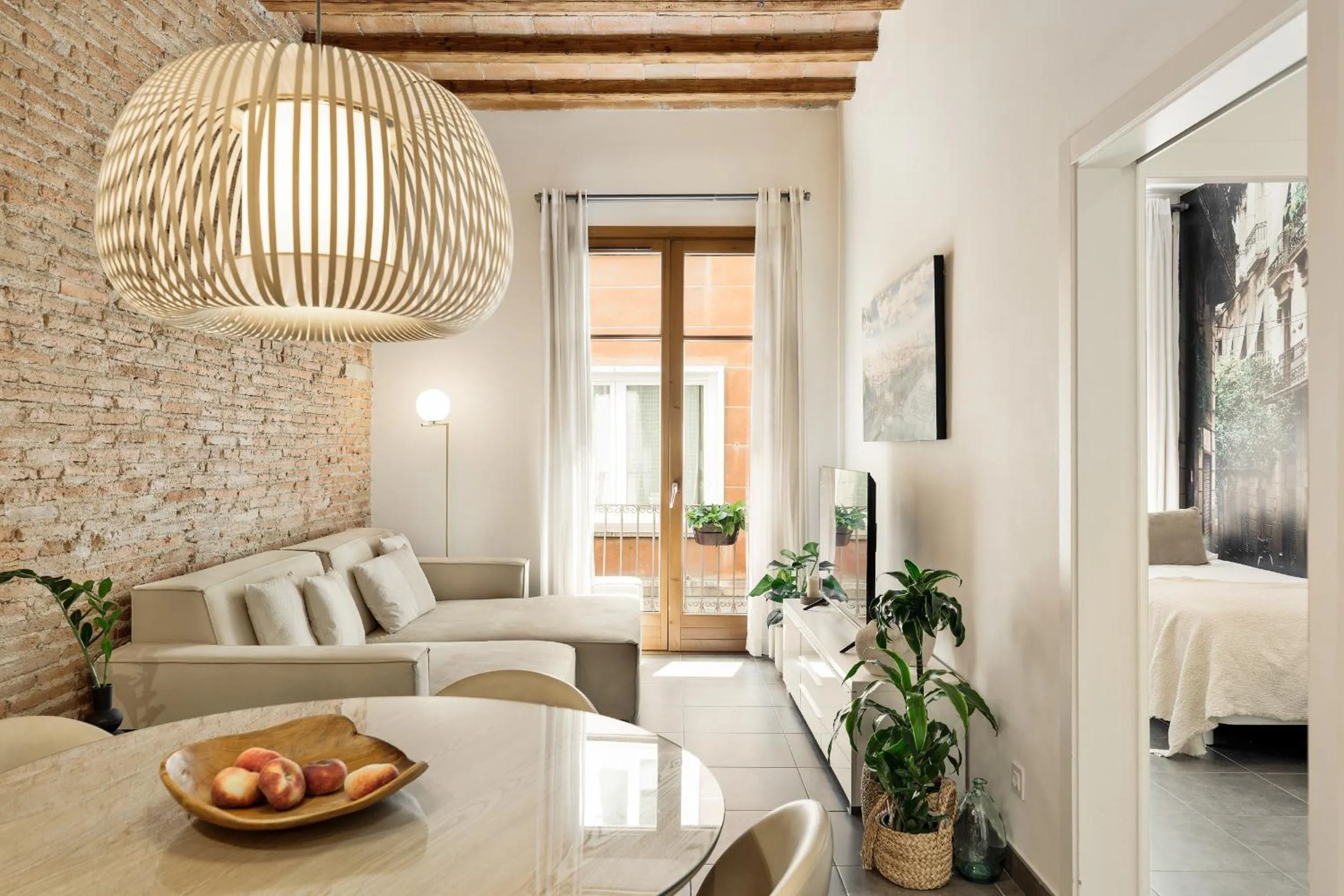 Dining area, Bed in Ola Living MACBA