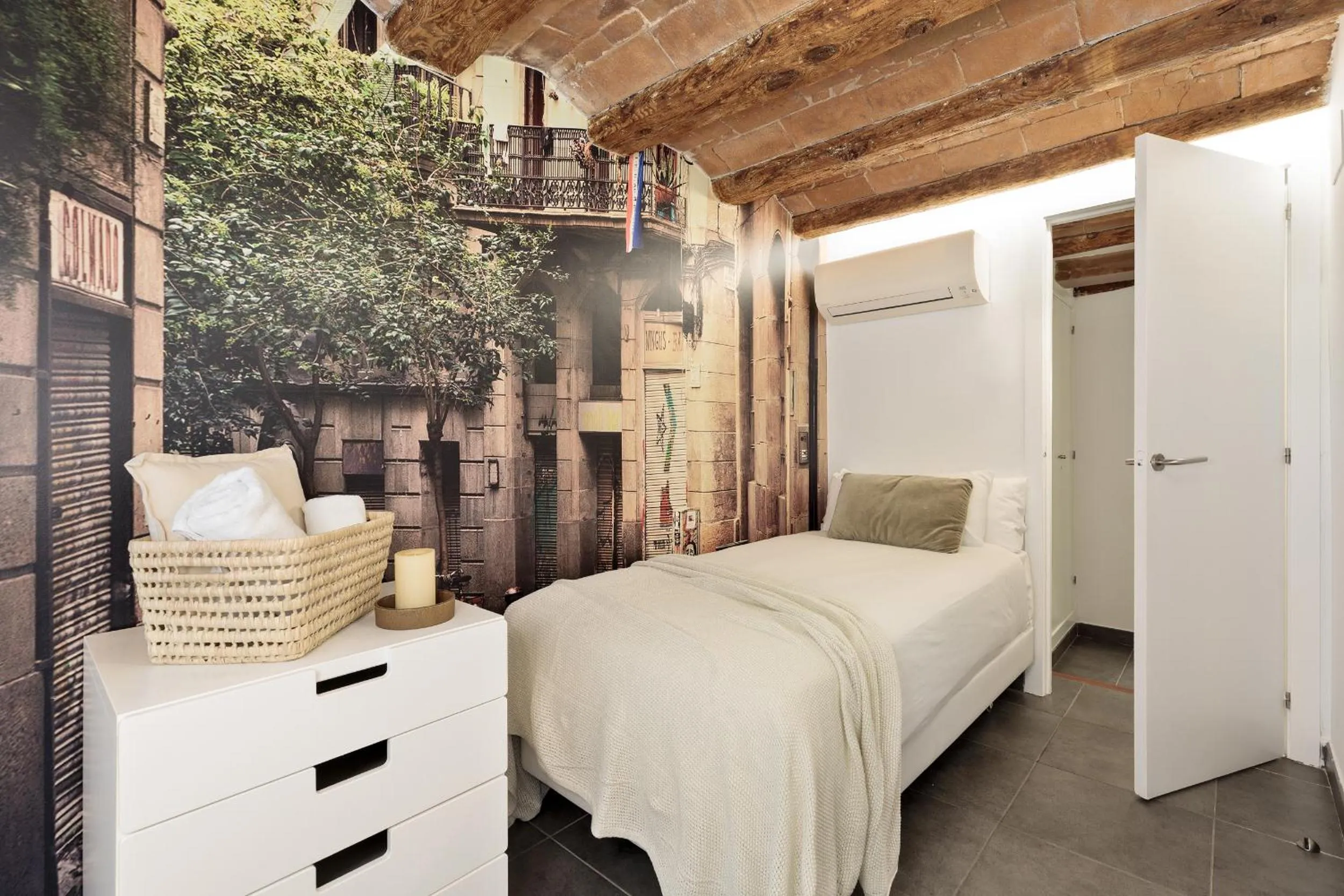 Bed in Ola Living MACBA