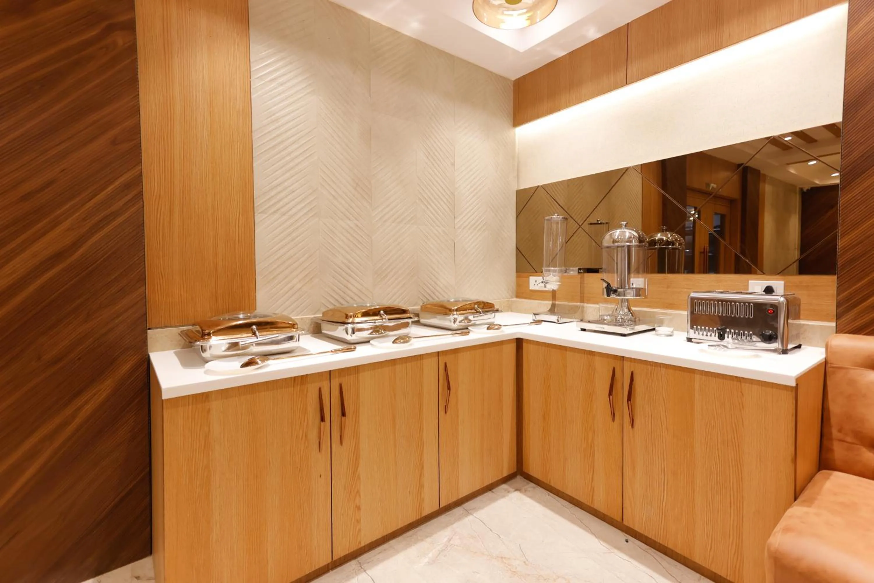 Coffee/tea facilities in Hotel Sarc Inn