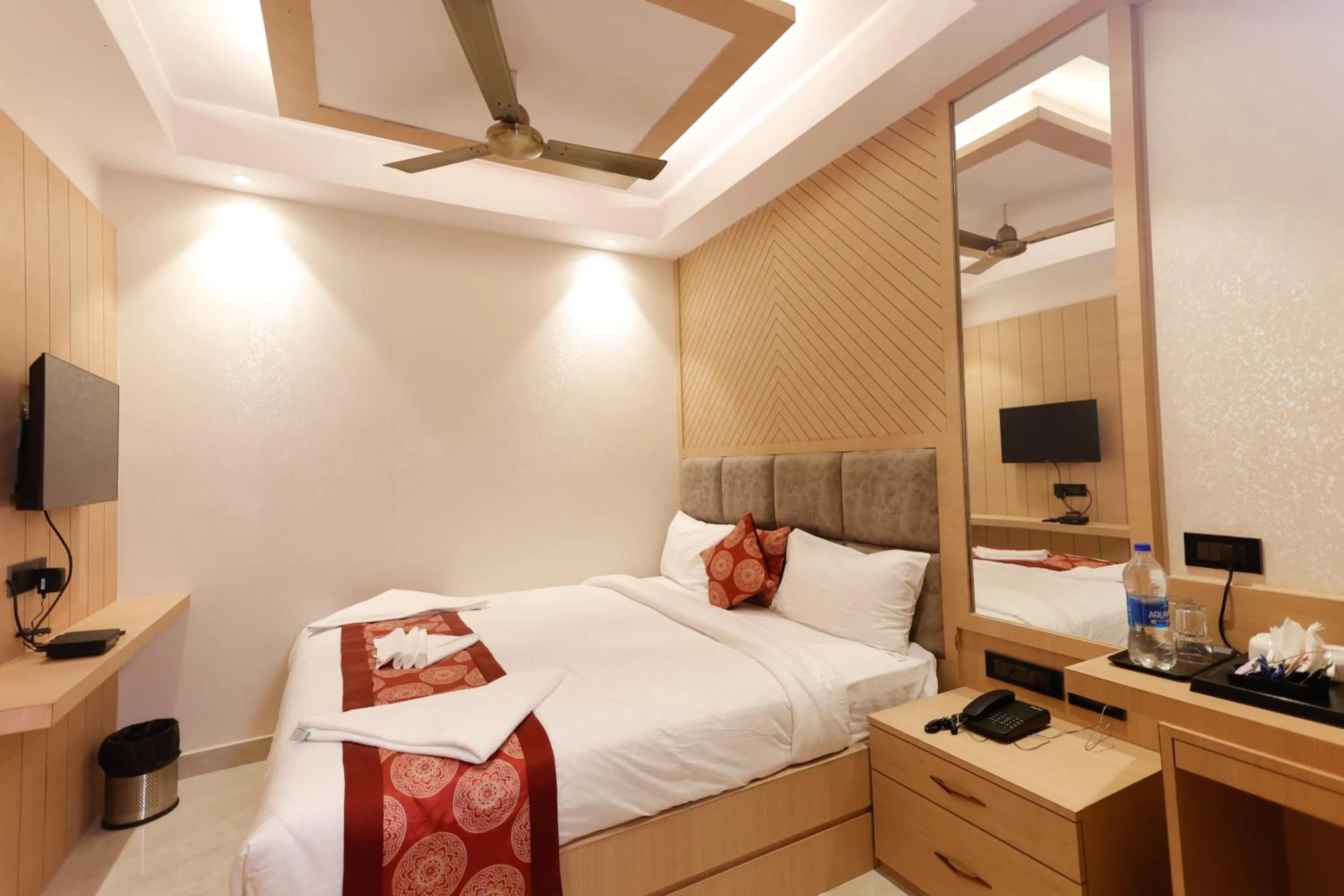 Bedroom in Hotel Sarc Inn