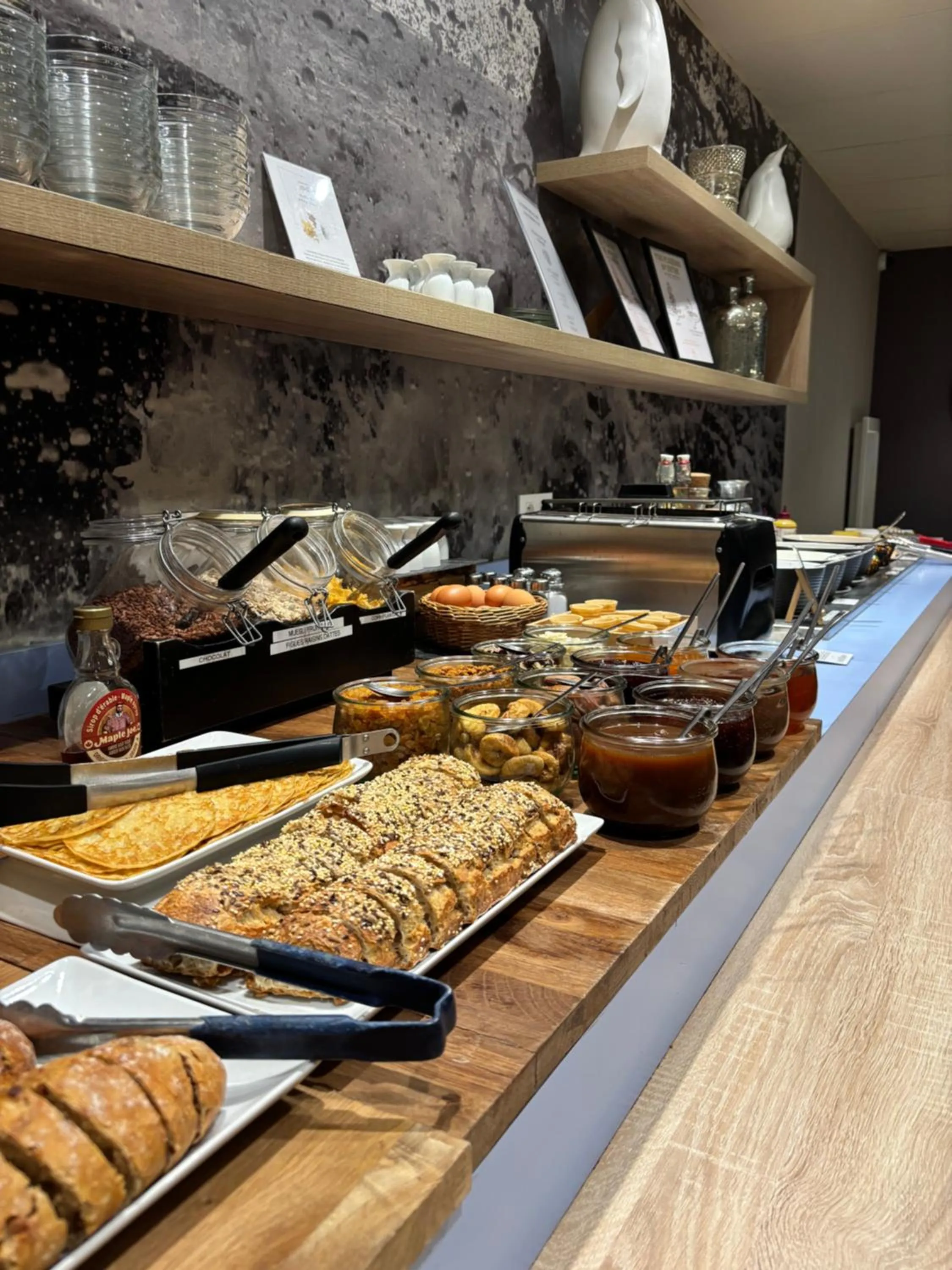 Breakfast in ibis Styles Saint Malo Port