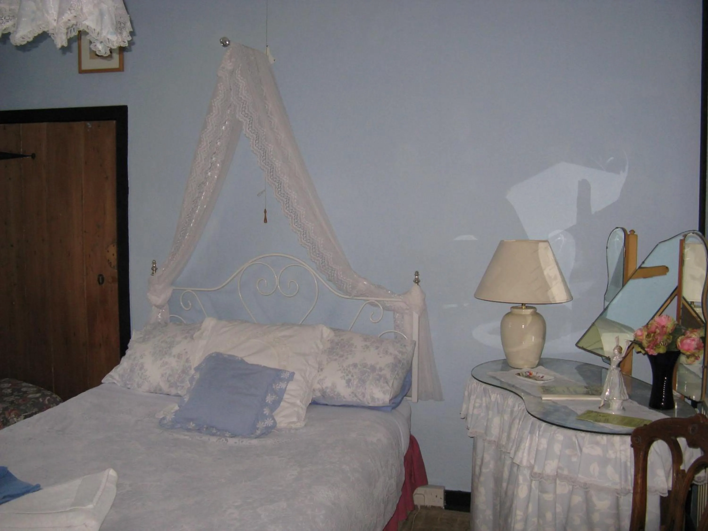 Bed in East Farm House B&B