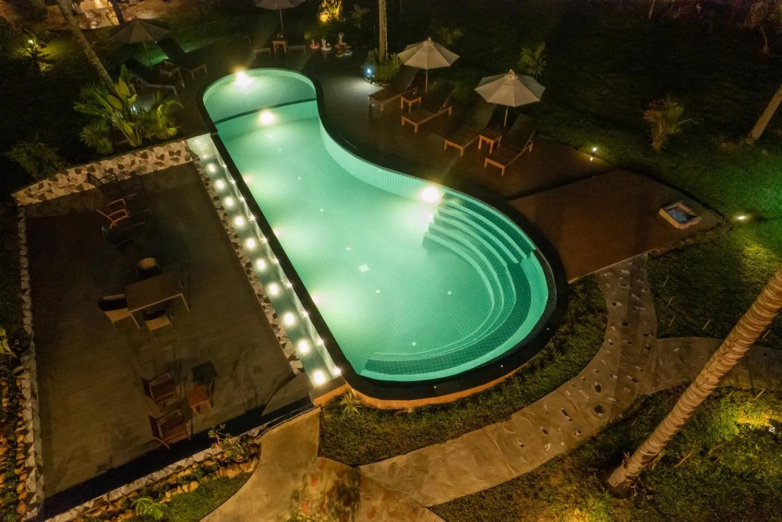 COCO Canopy Boutique Resort