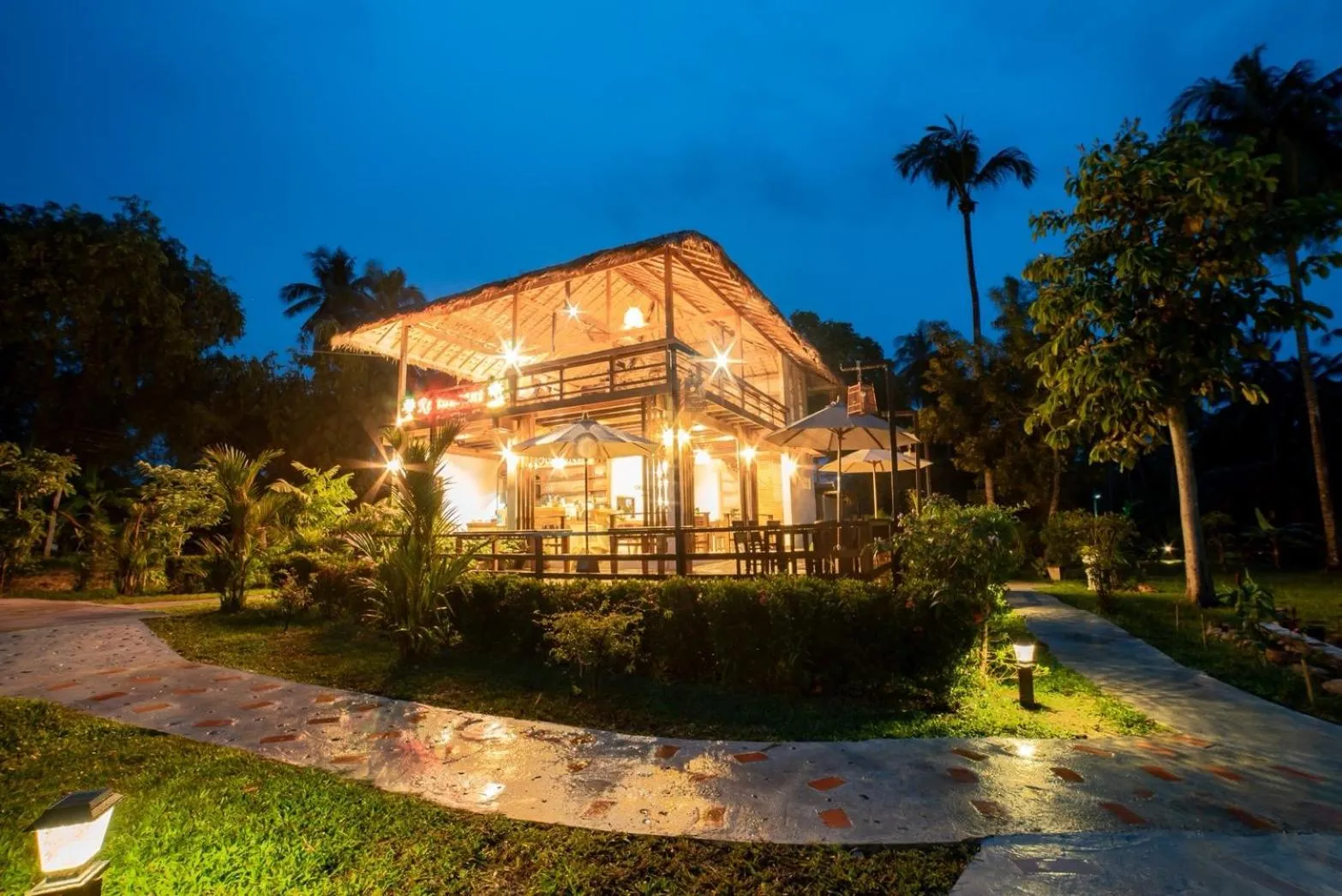 COCO Canopy Boutique Resort