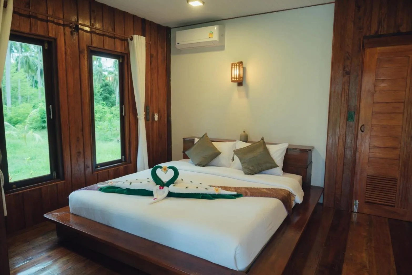 Bed in COCO Canopy Boutique Resort